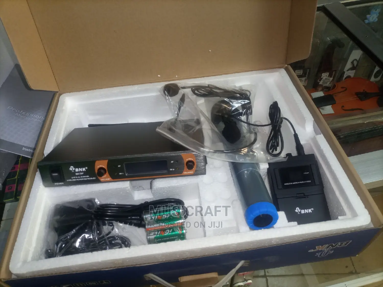 BNK Professional Wireless Microphone