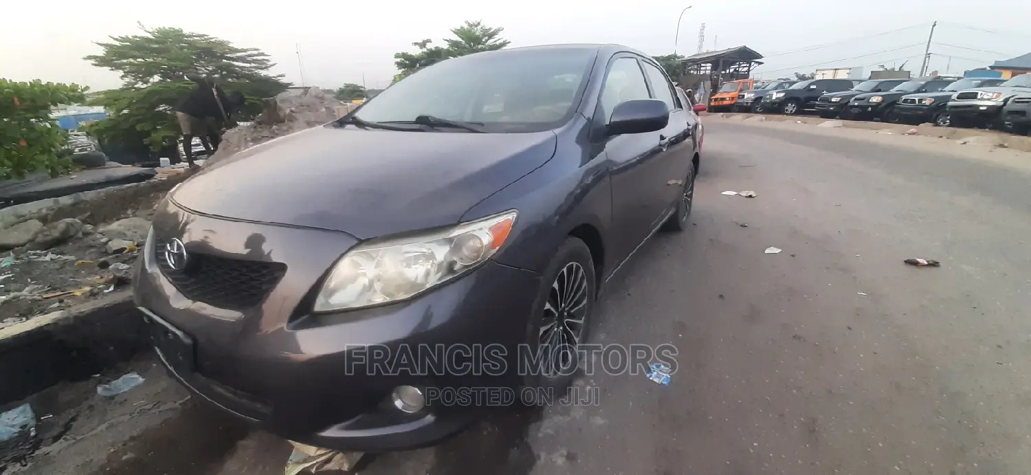 Toyota Corolla 2010 Gray