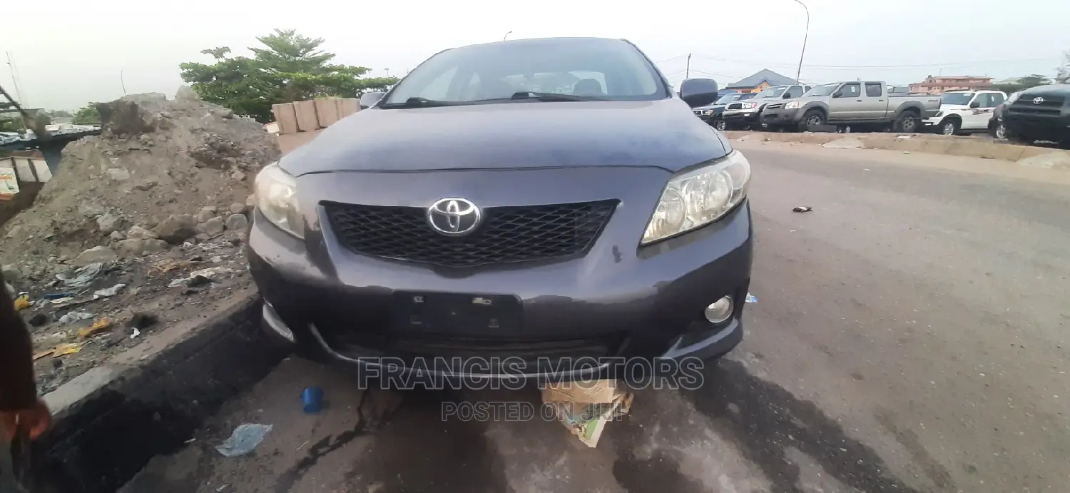 Toyota Corolla 2010 Gray