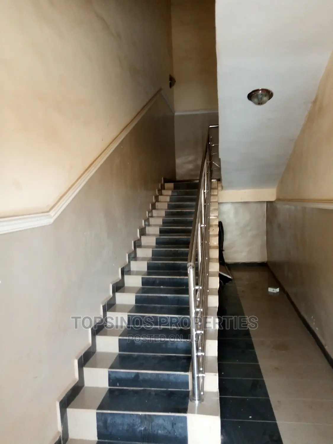 2bdrm Block of Flats in Dawaki for rent