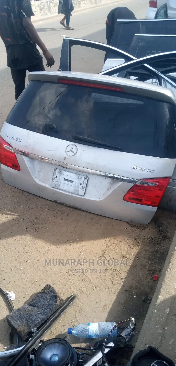 2014 Model Mercedes Benz GL 450 Boot.