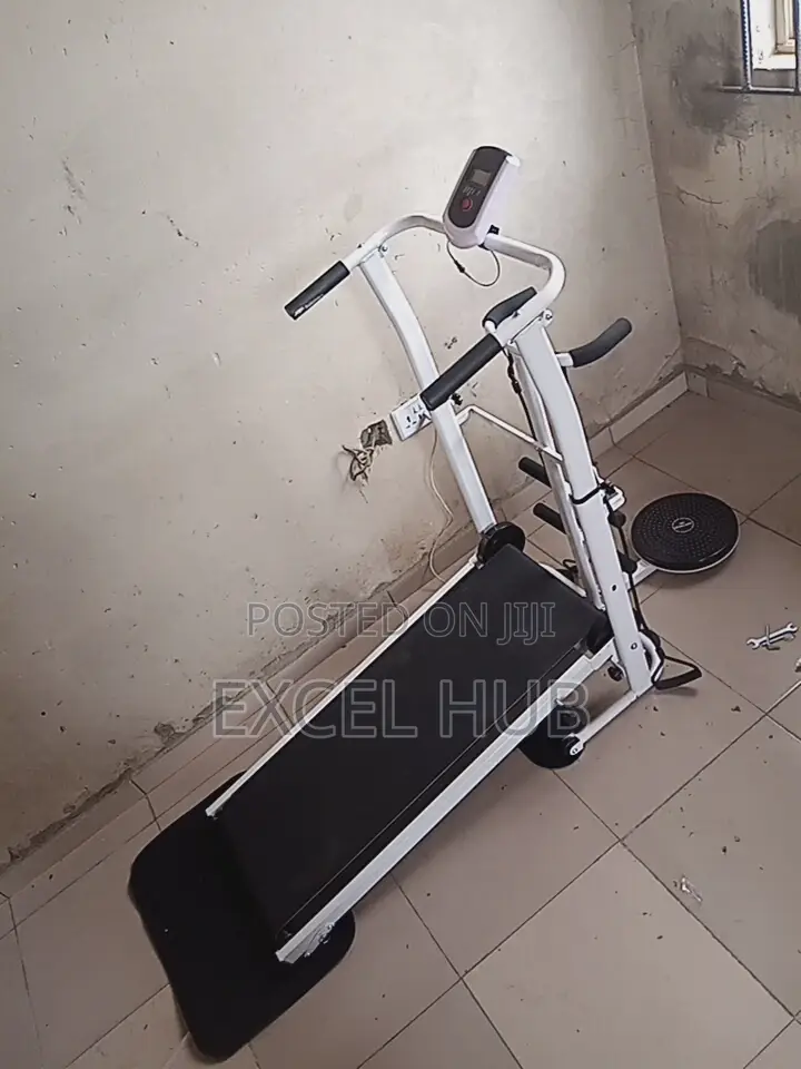 Manual Treadmill With Twister White and Black 512