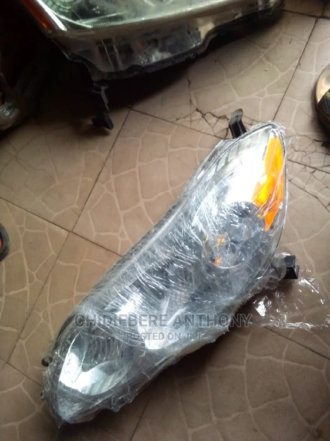 Both Sides Original Headlight Matrix 2010, Available
