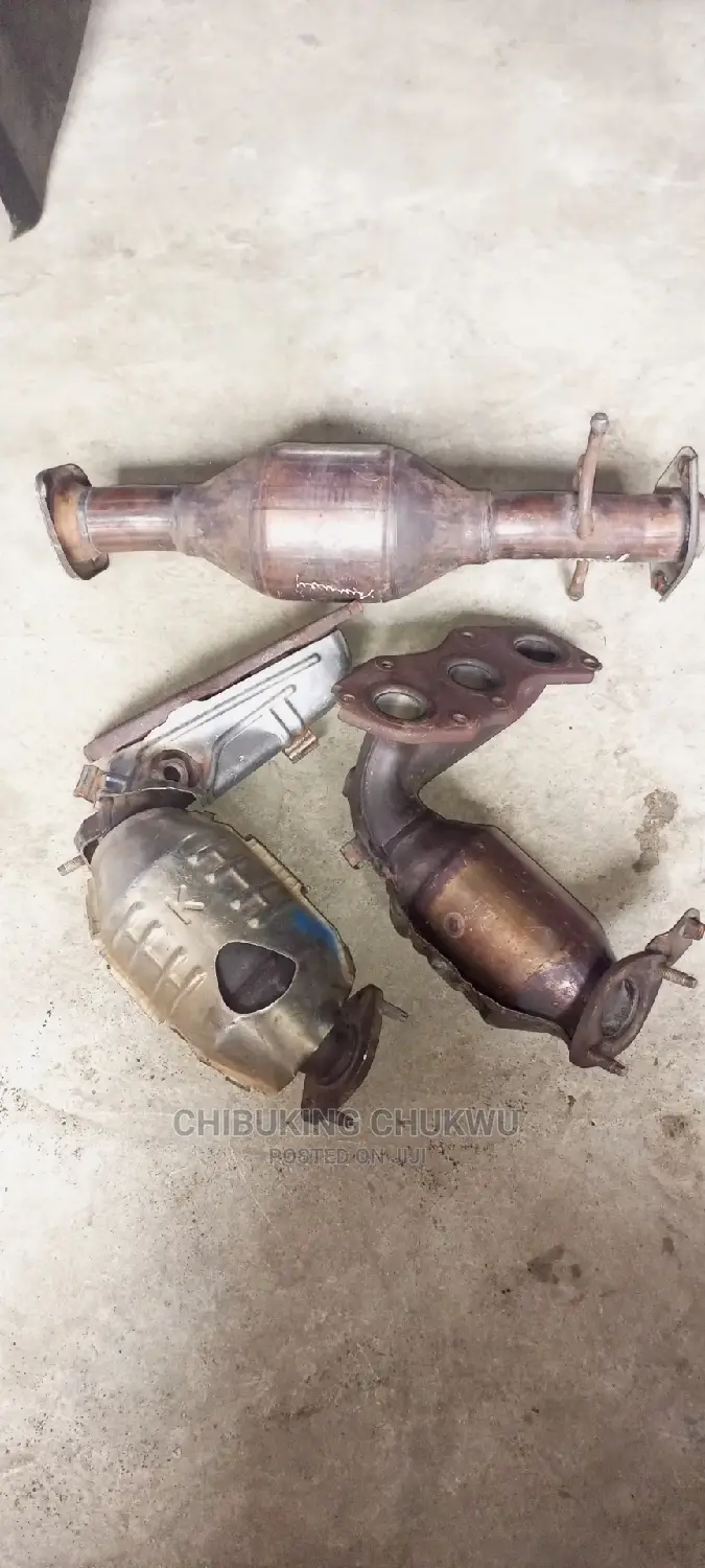 Lexus Rx350 Complete Catalytic Exhaust Pot Manifold Center