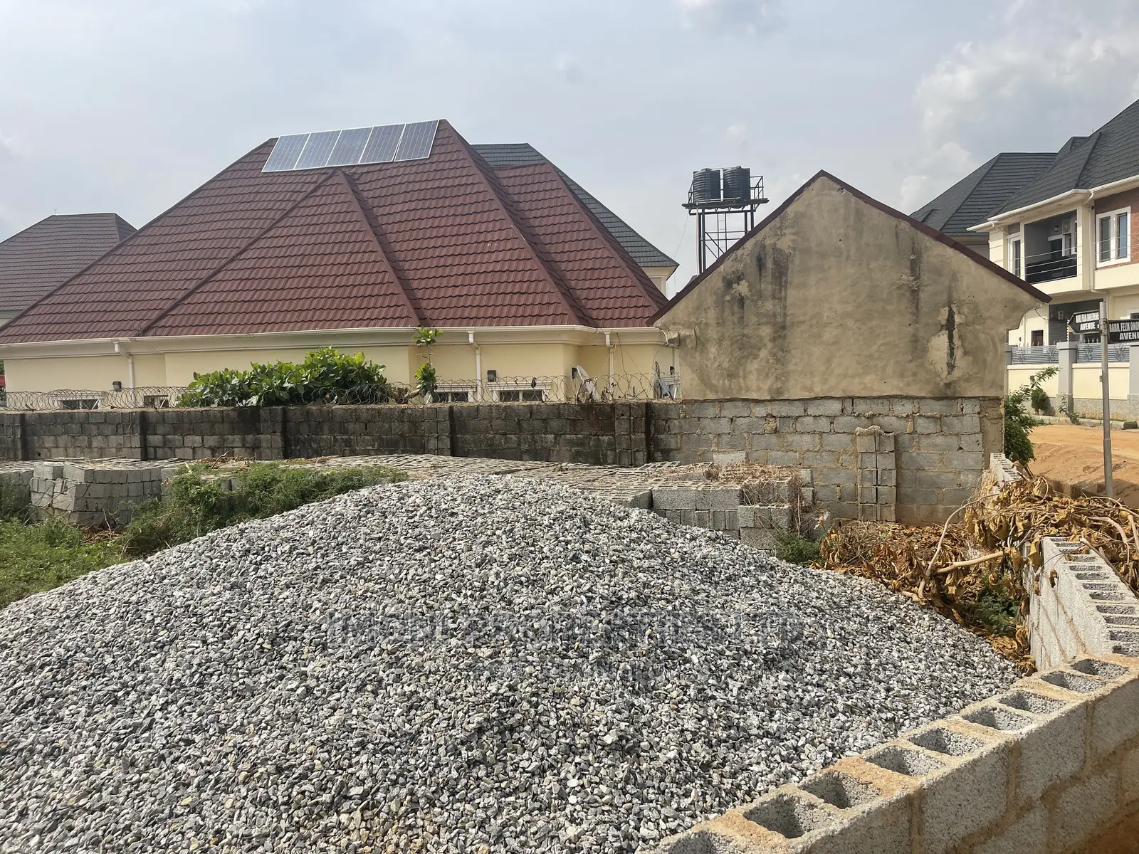 Plot of Sell Dutse Sagwari