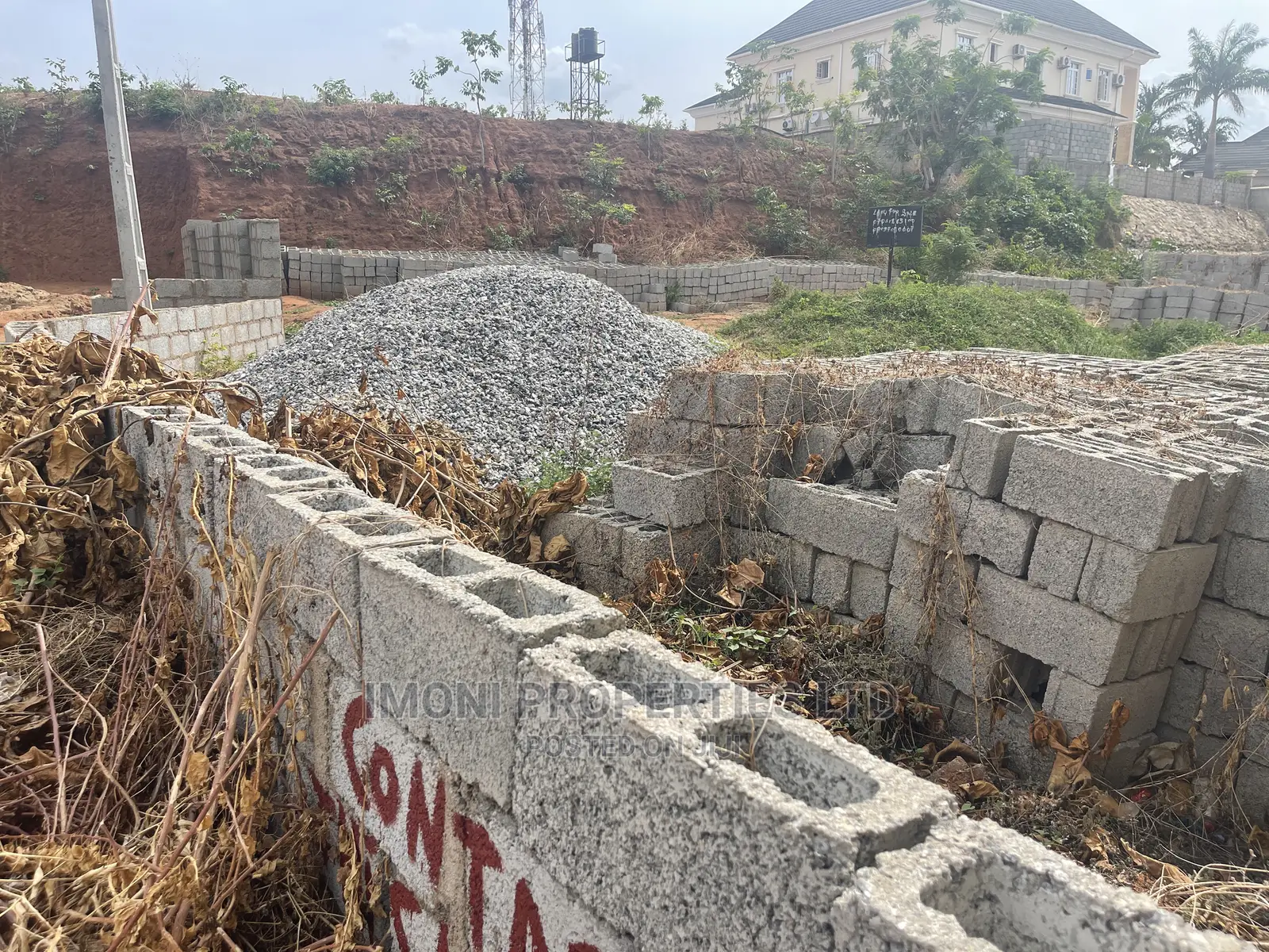 Plot of Sell Dutse Sagwari