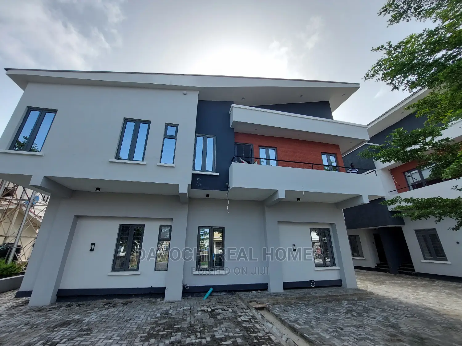 4bdrm Duplex in Orchid Road, Lekki Phase 2 for rent