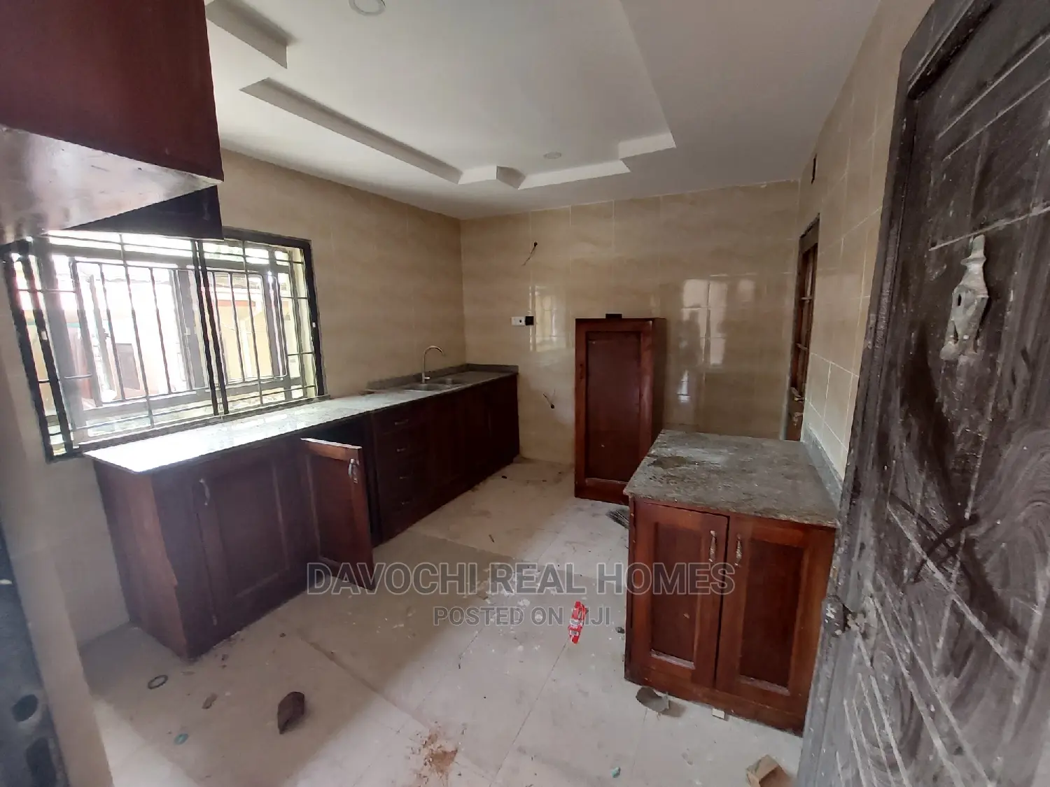 3bdrm Apartment in Ikota Villa Estate for rent