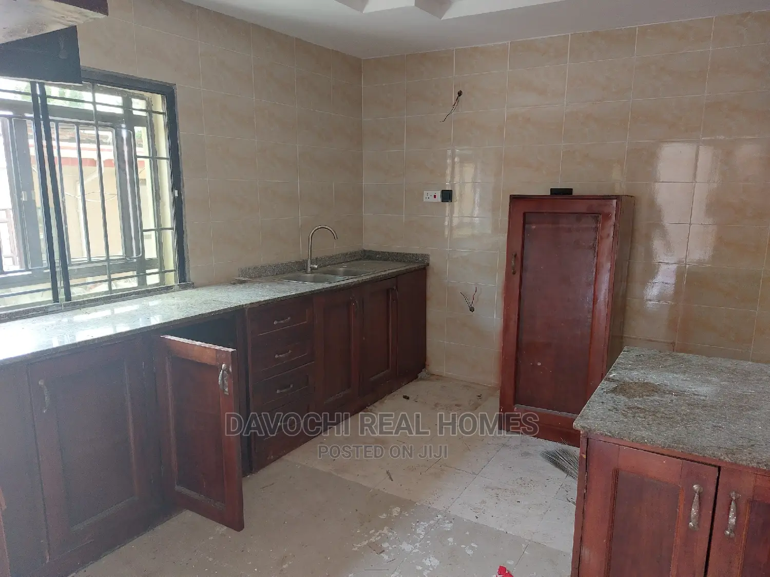3bdrm Apartment in Ikota Villa Estate for rent