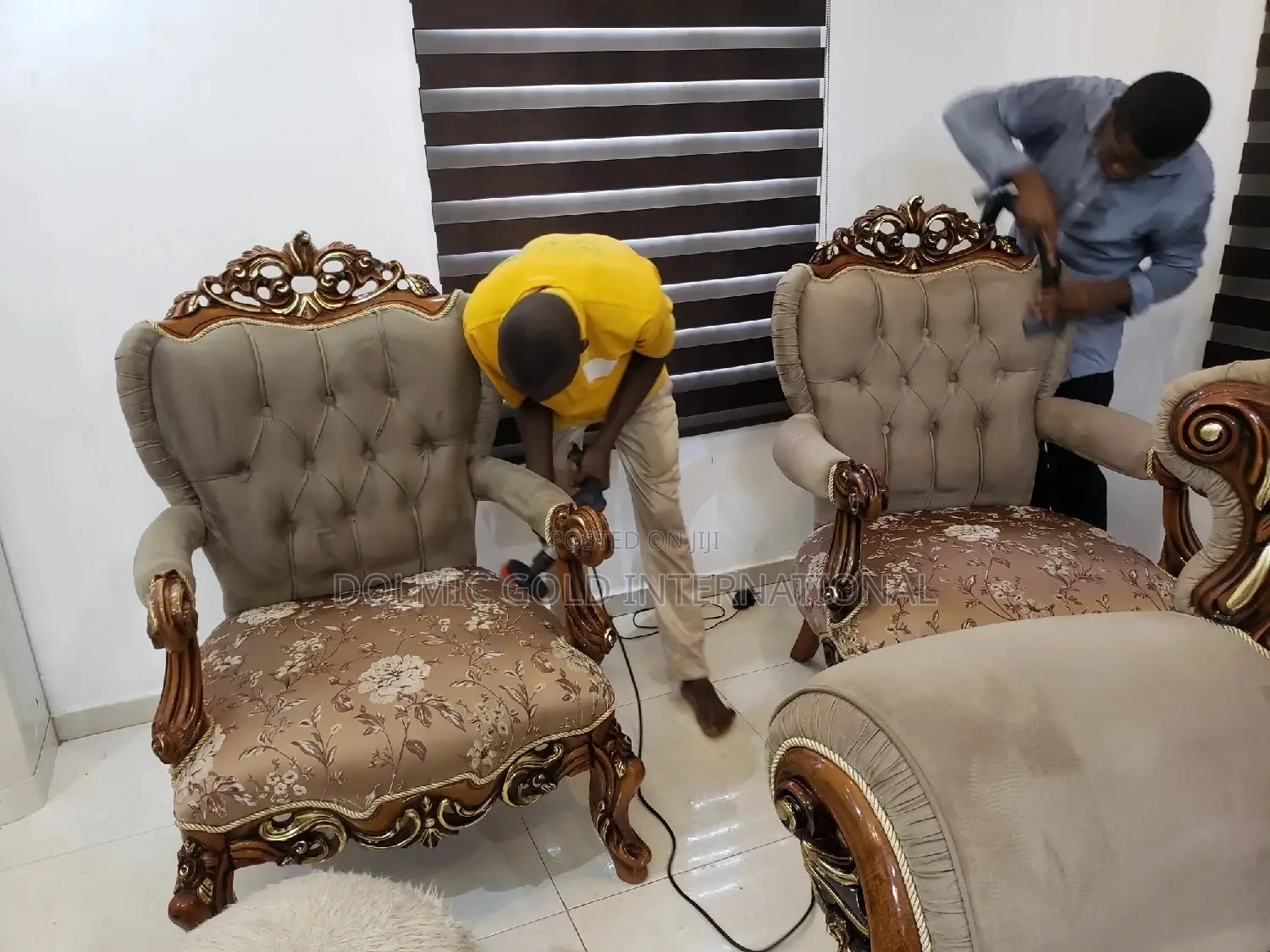 Upholstery/Sofa Wash Dry