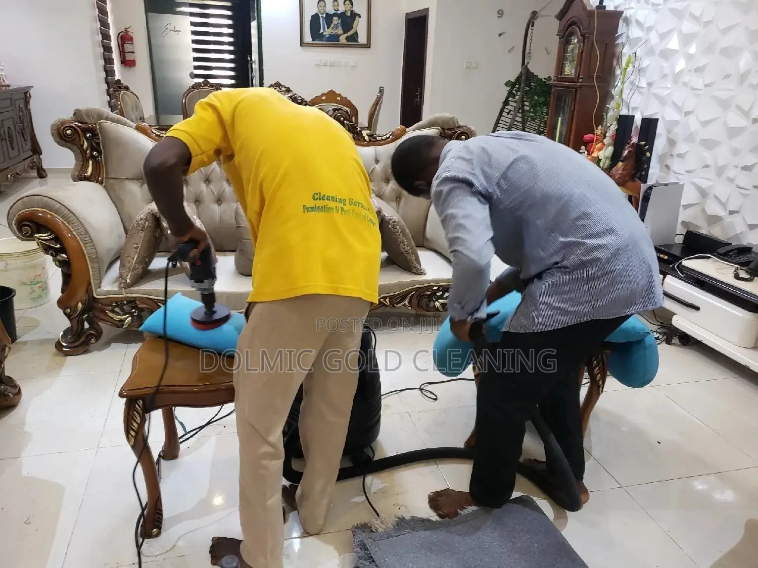 Sofa Set Cleaning
