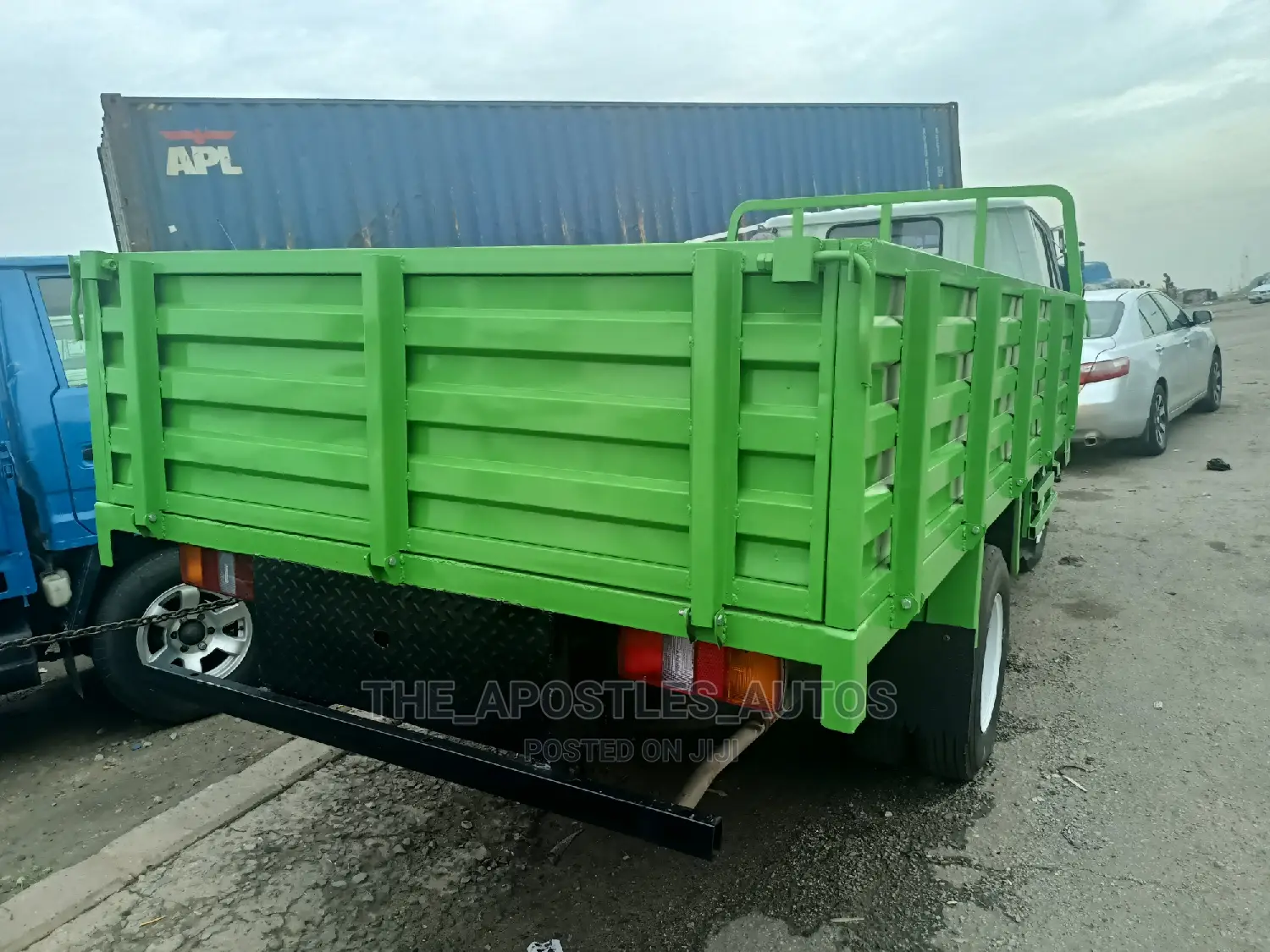 Dyna 200 Truck Six Tyres Strong