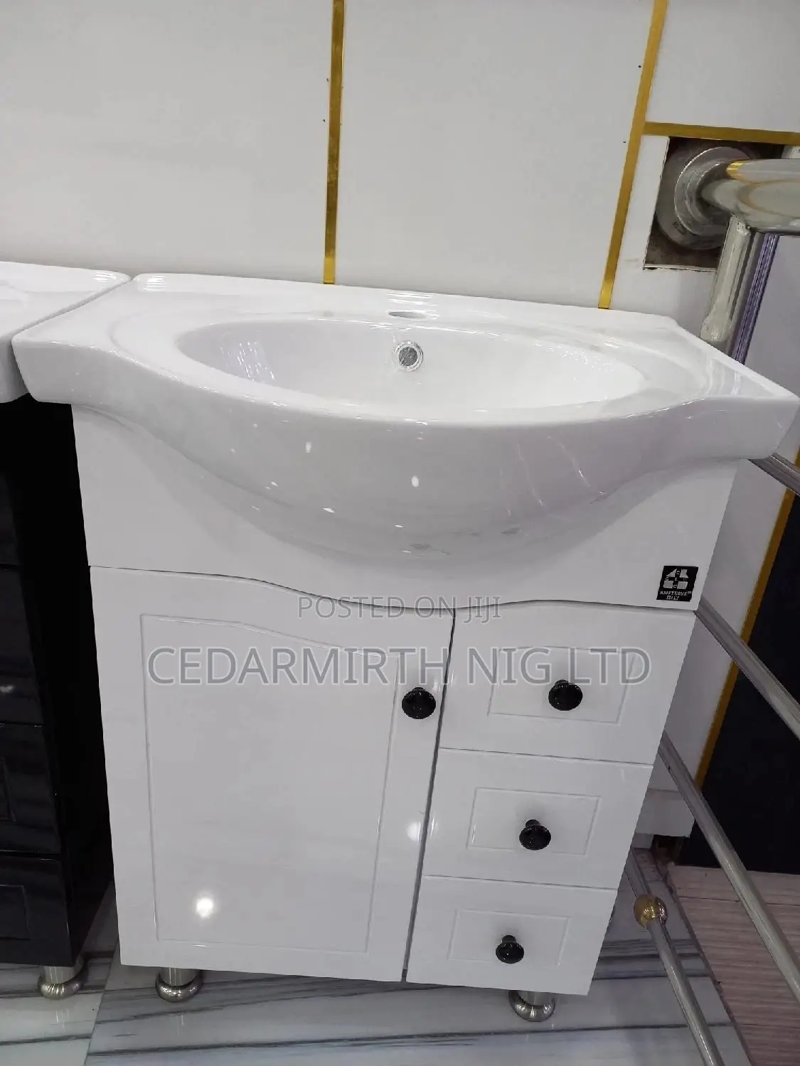 Happyhome White Cabinet Basin