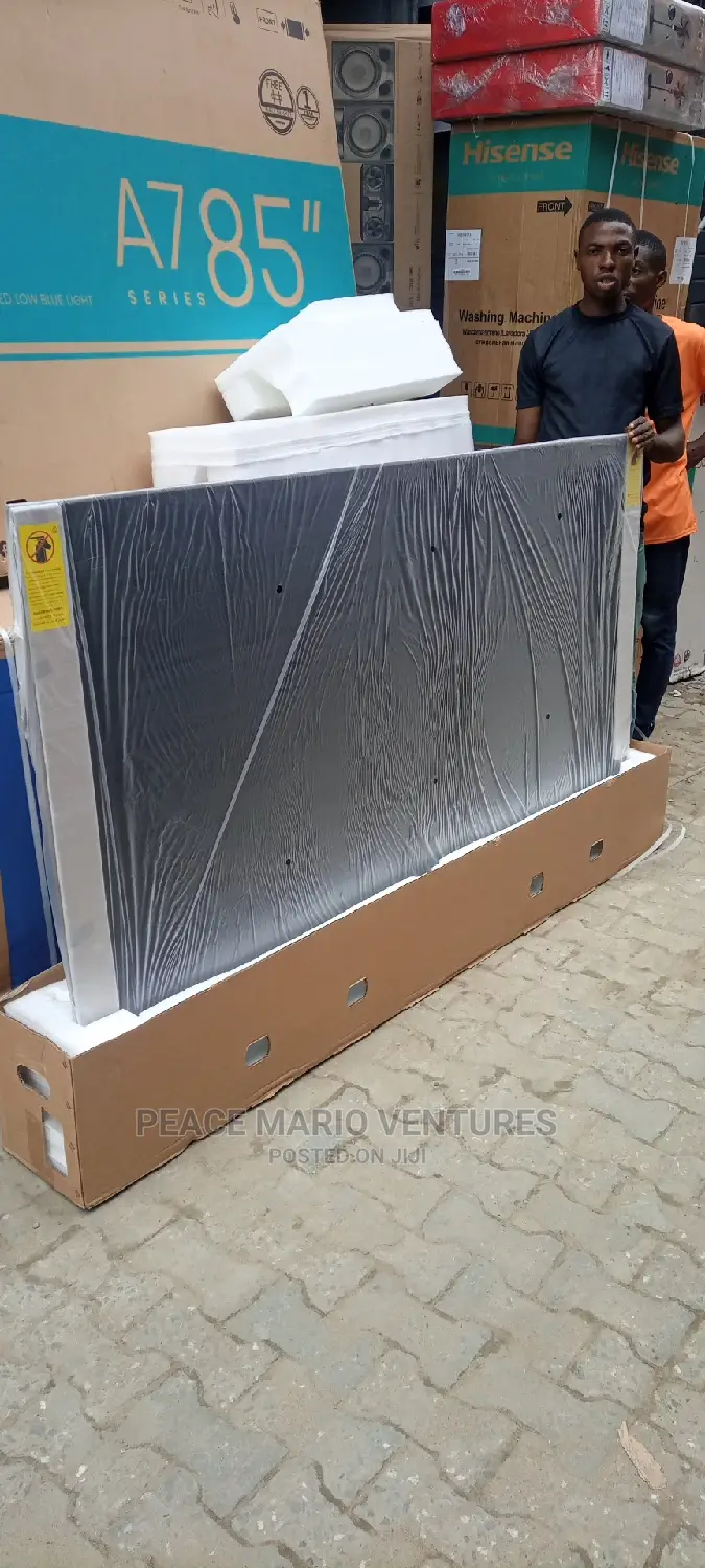 Original Hisense 85" Television Uhd Smart TV With Warranty.