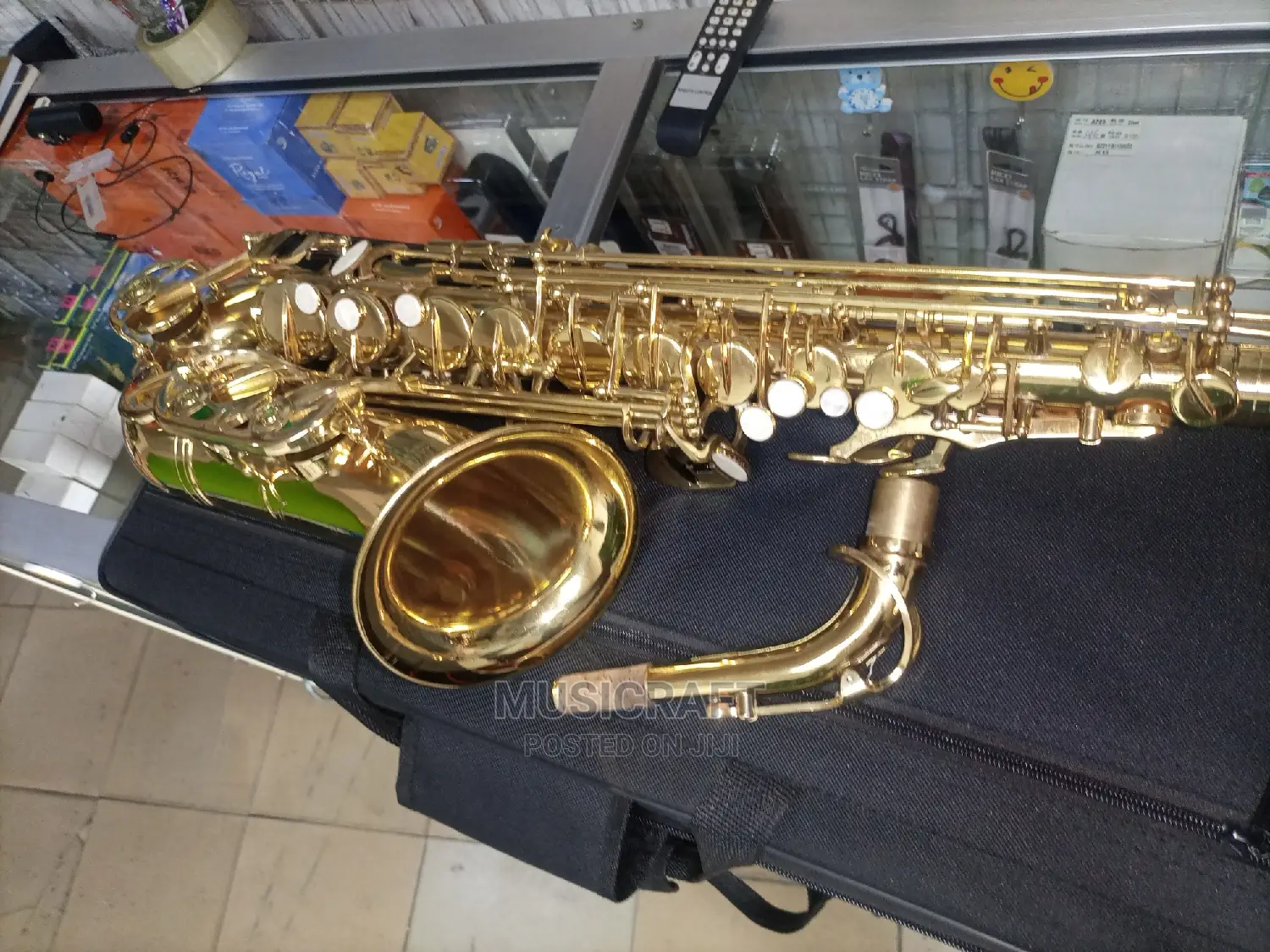 Extremely Neat Tokunbo Yamaha ALTO SAXOPHONE
