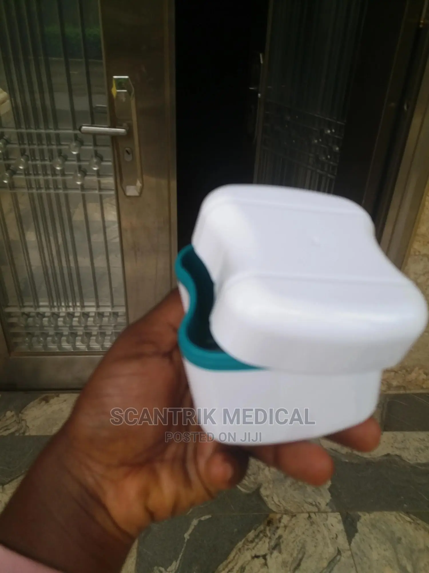 Orthodontic Retainer Box
