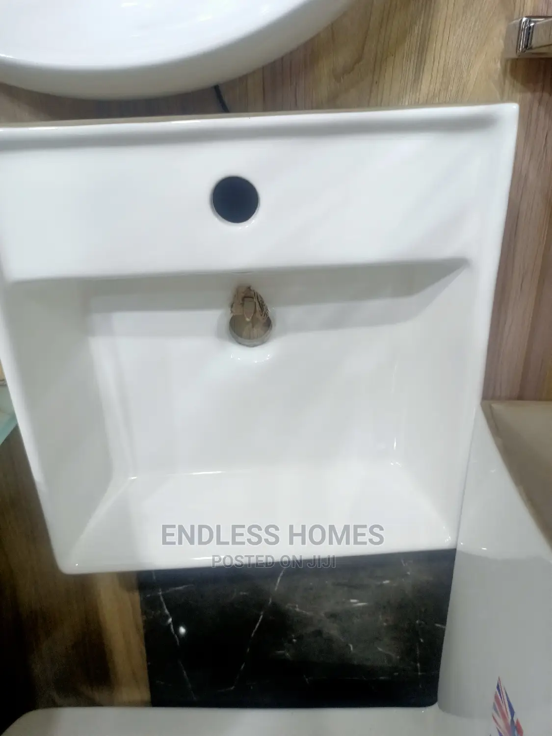 Cabinet Basin