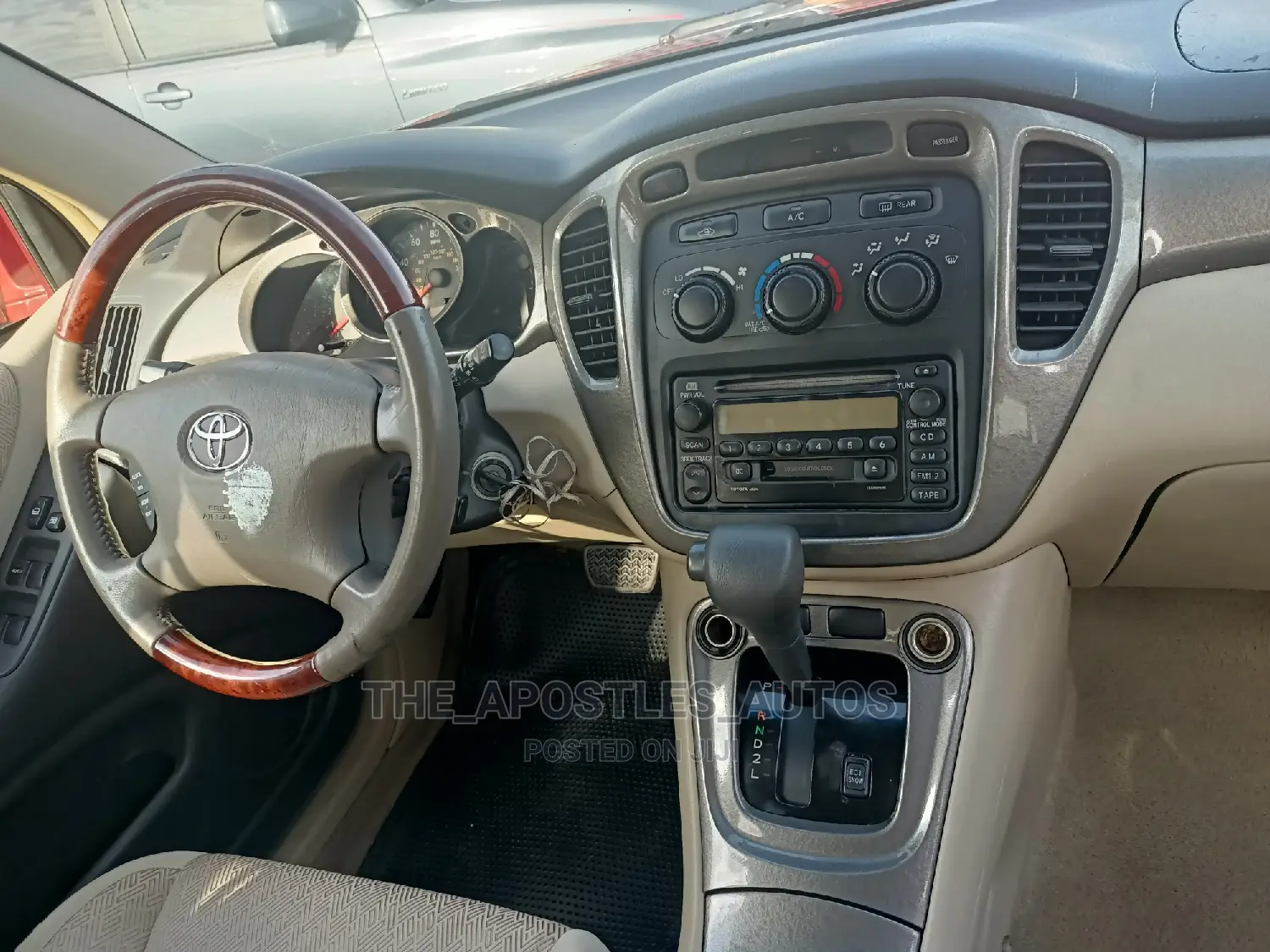 Toyota Highlander Base FWD 2003 Red