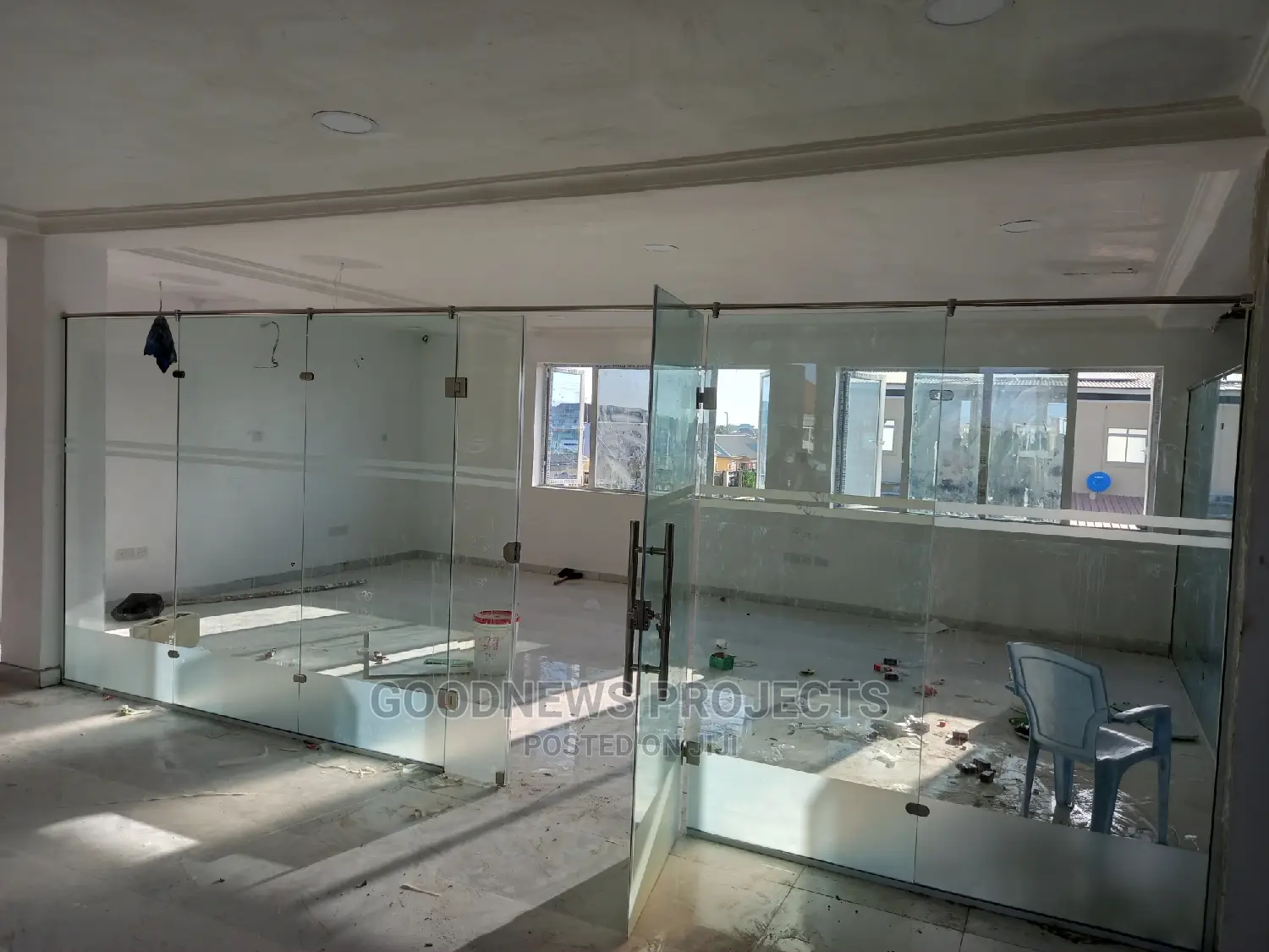 Office Showroom Glass With Door