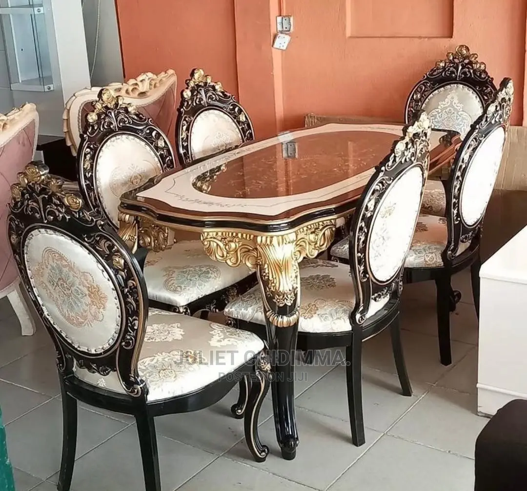 A Quality 6 Seaters Royal Dinning