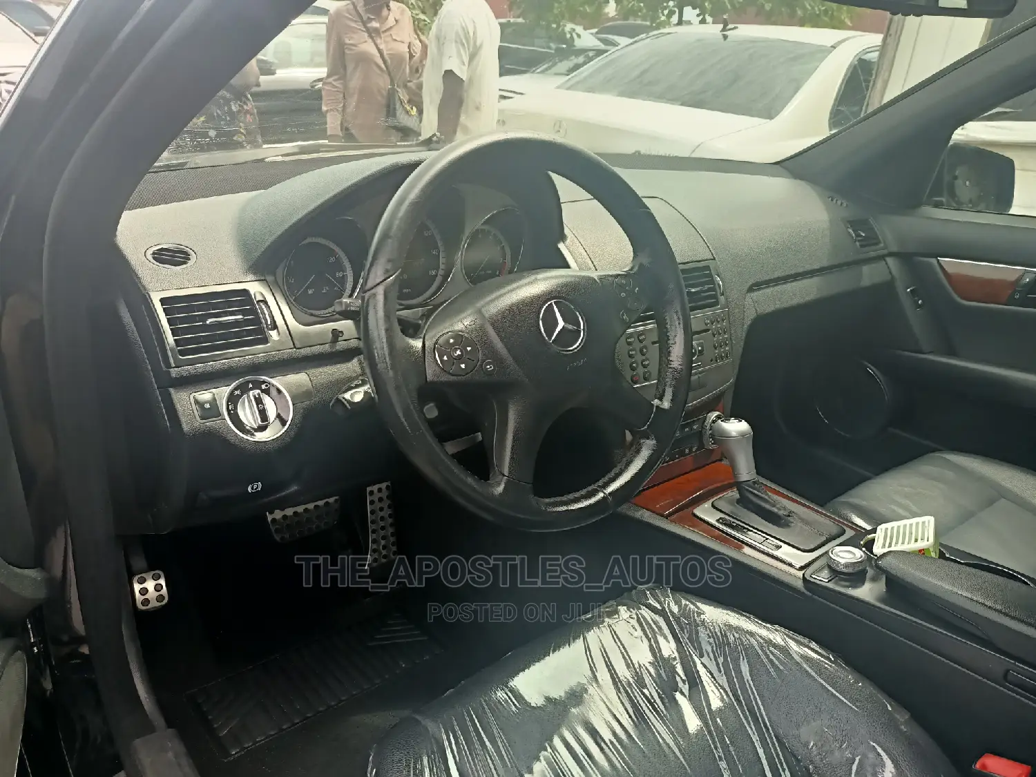 Mercedes-Benz C300 2011 Black