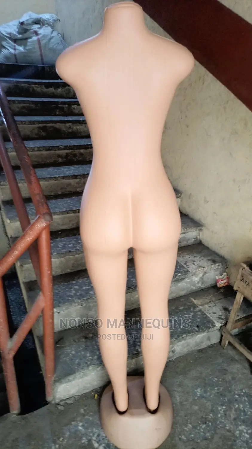 Busty Size 10 Armless Female Mannequin