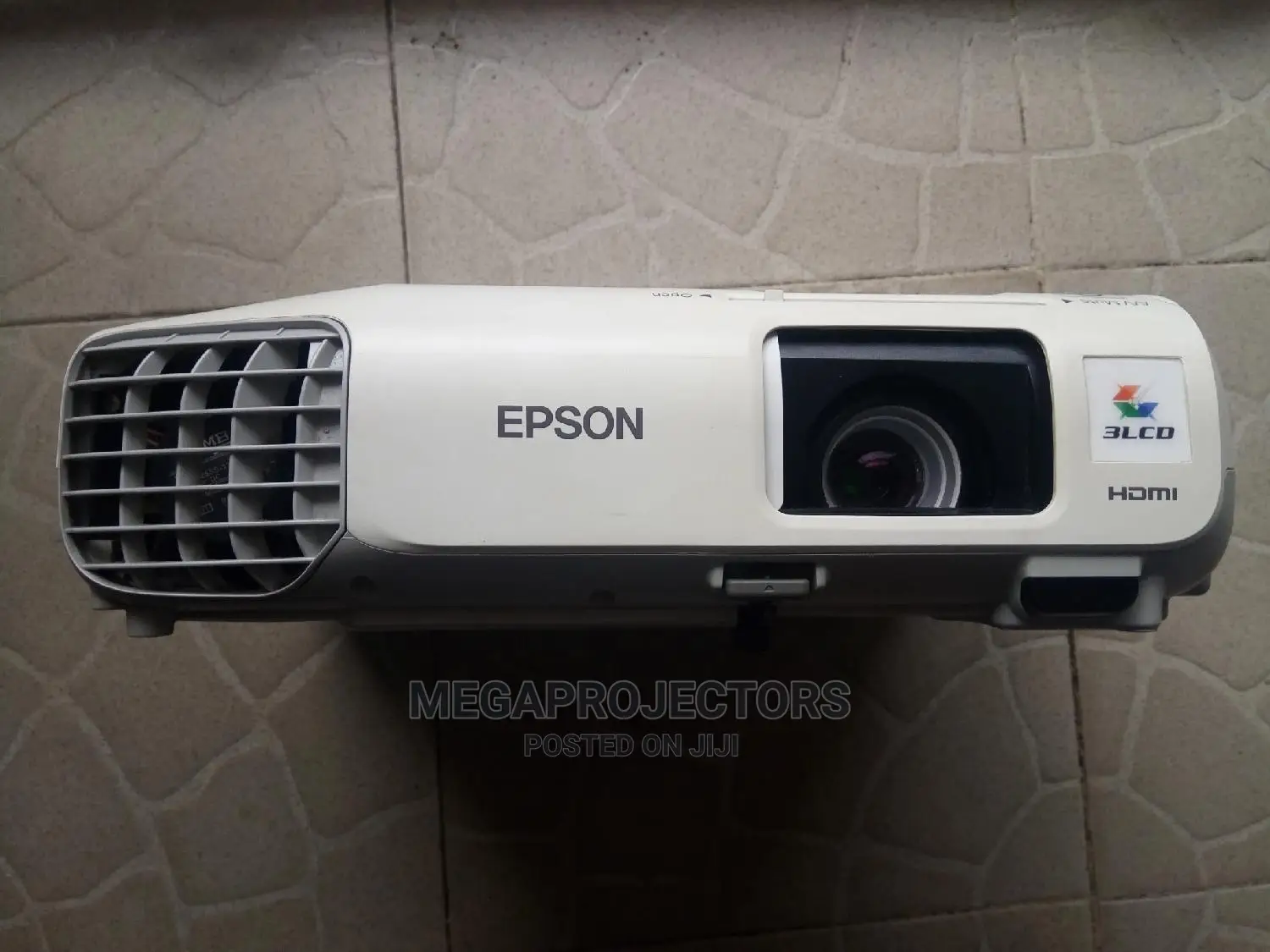 Hire a Quality Projector and Screen