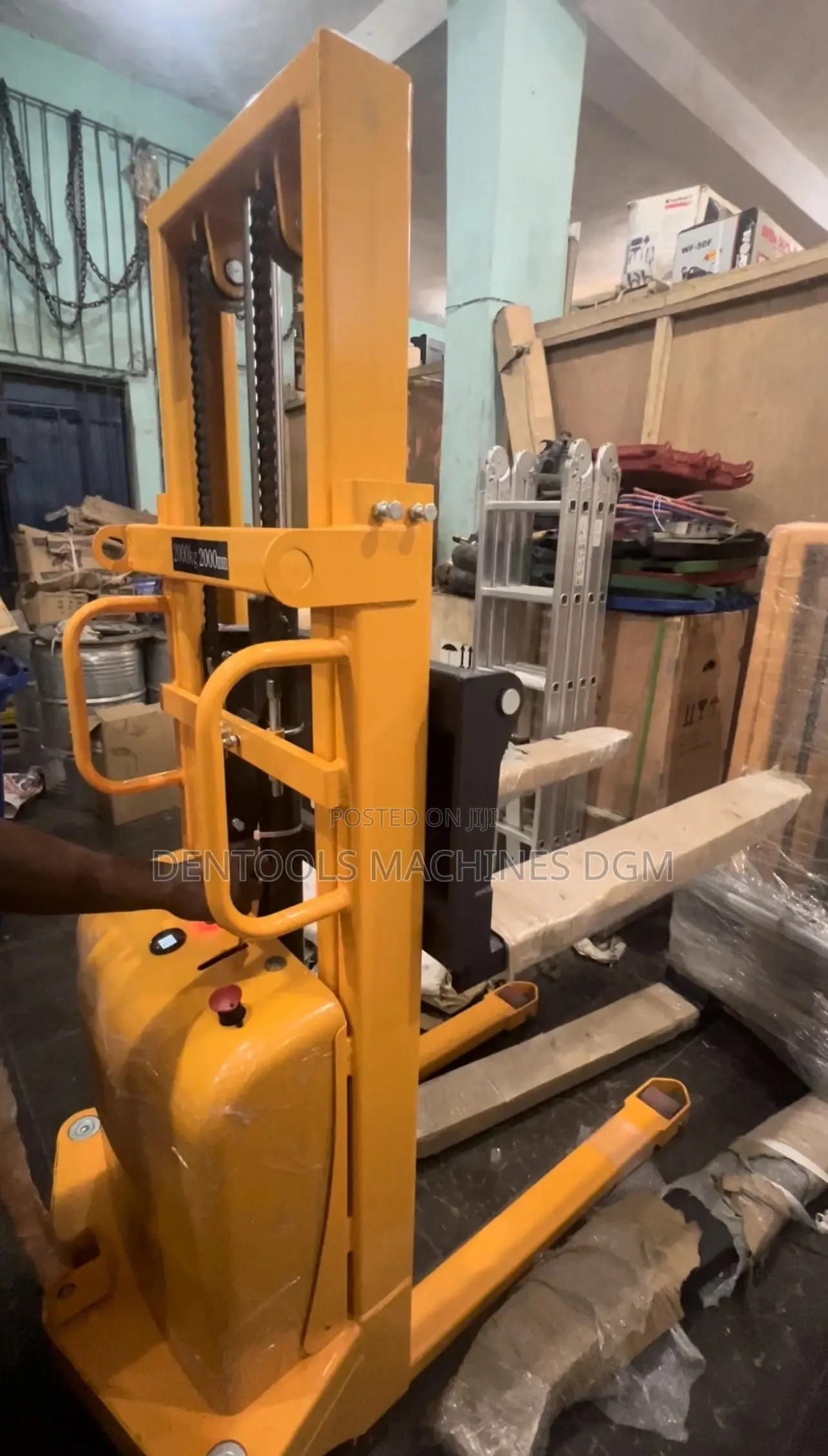 Semi Electric Forklift Stacker 2000kg