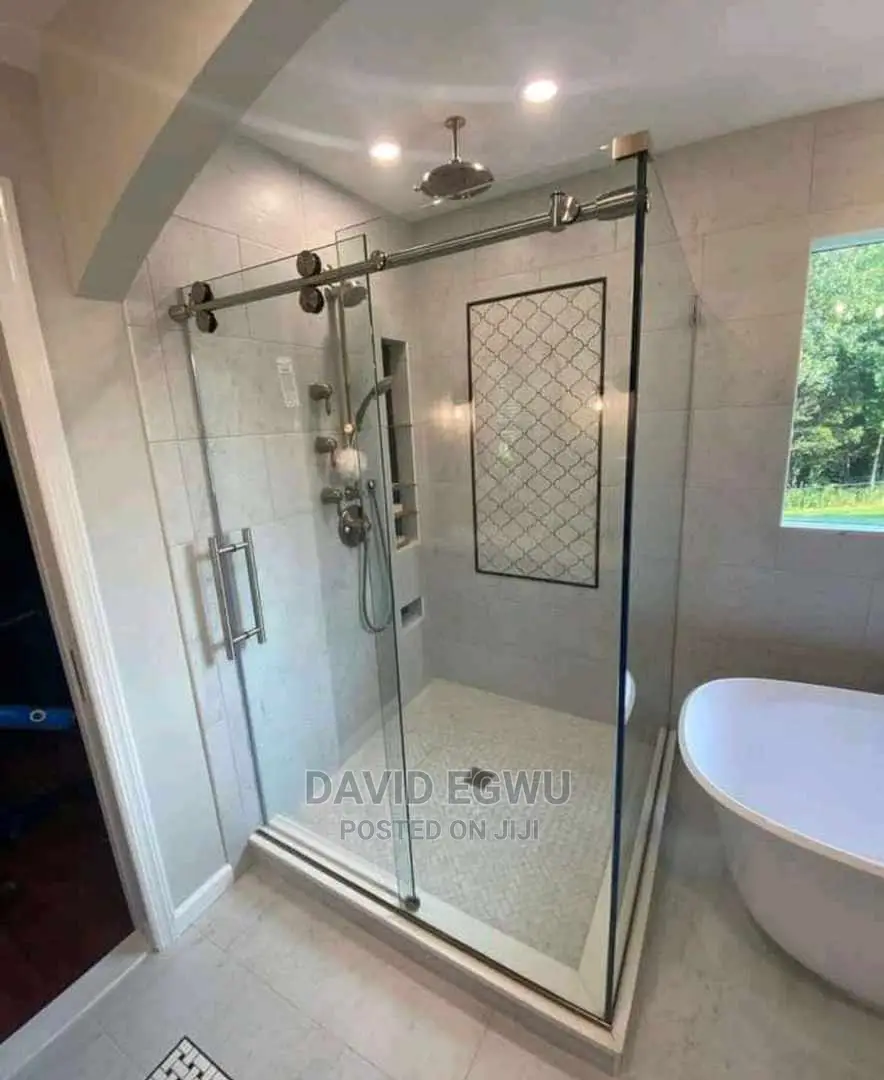 Sliding Shower Cubicle With Tampered Glass