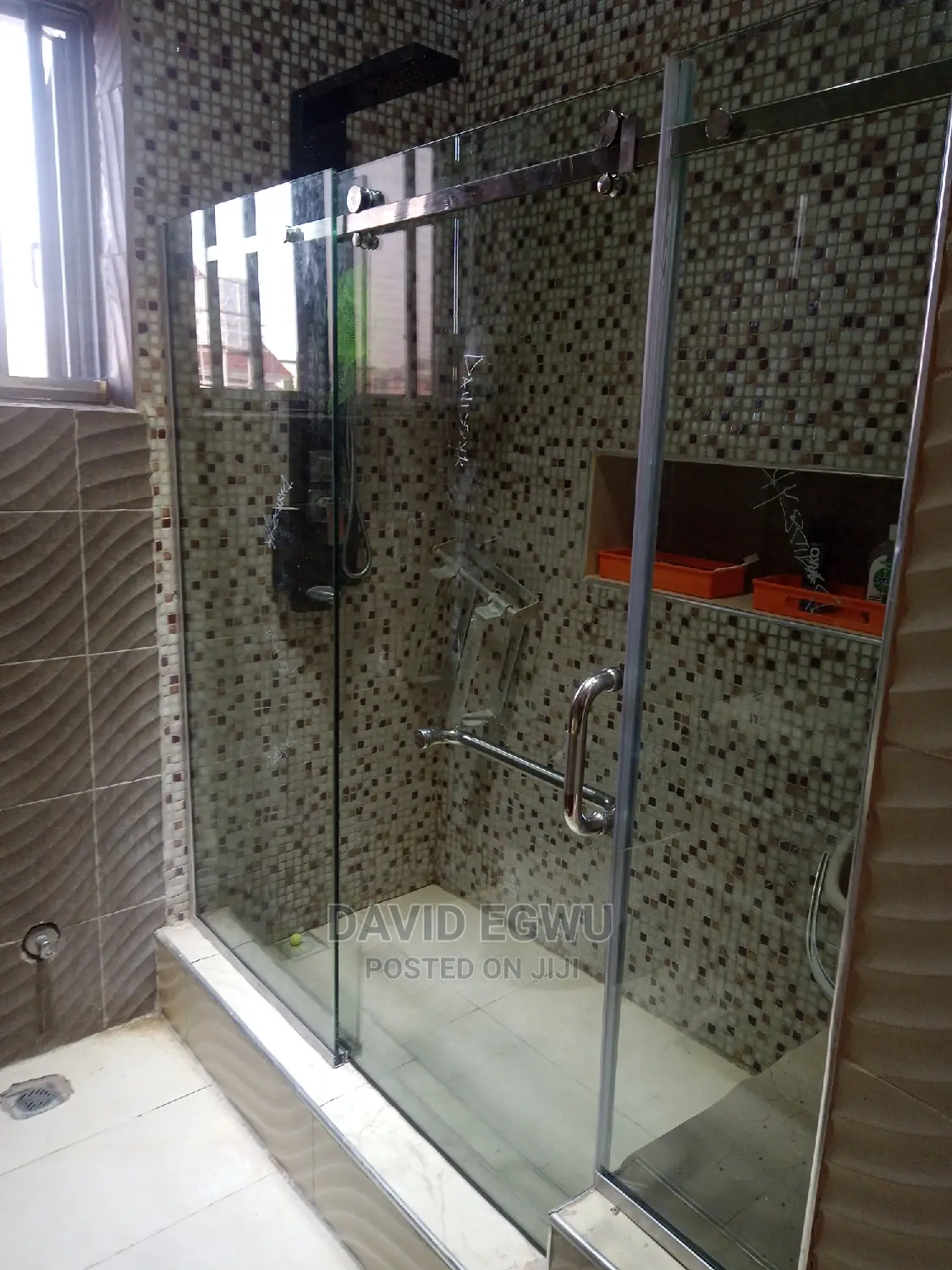 Sliding Shower Cubicle With Tampered Glass