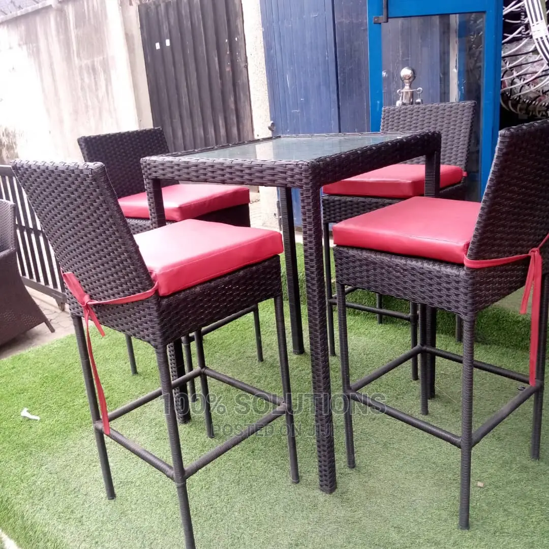 Standard Bar Chairs and Table Your Comfortability