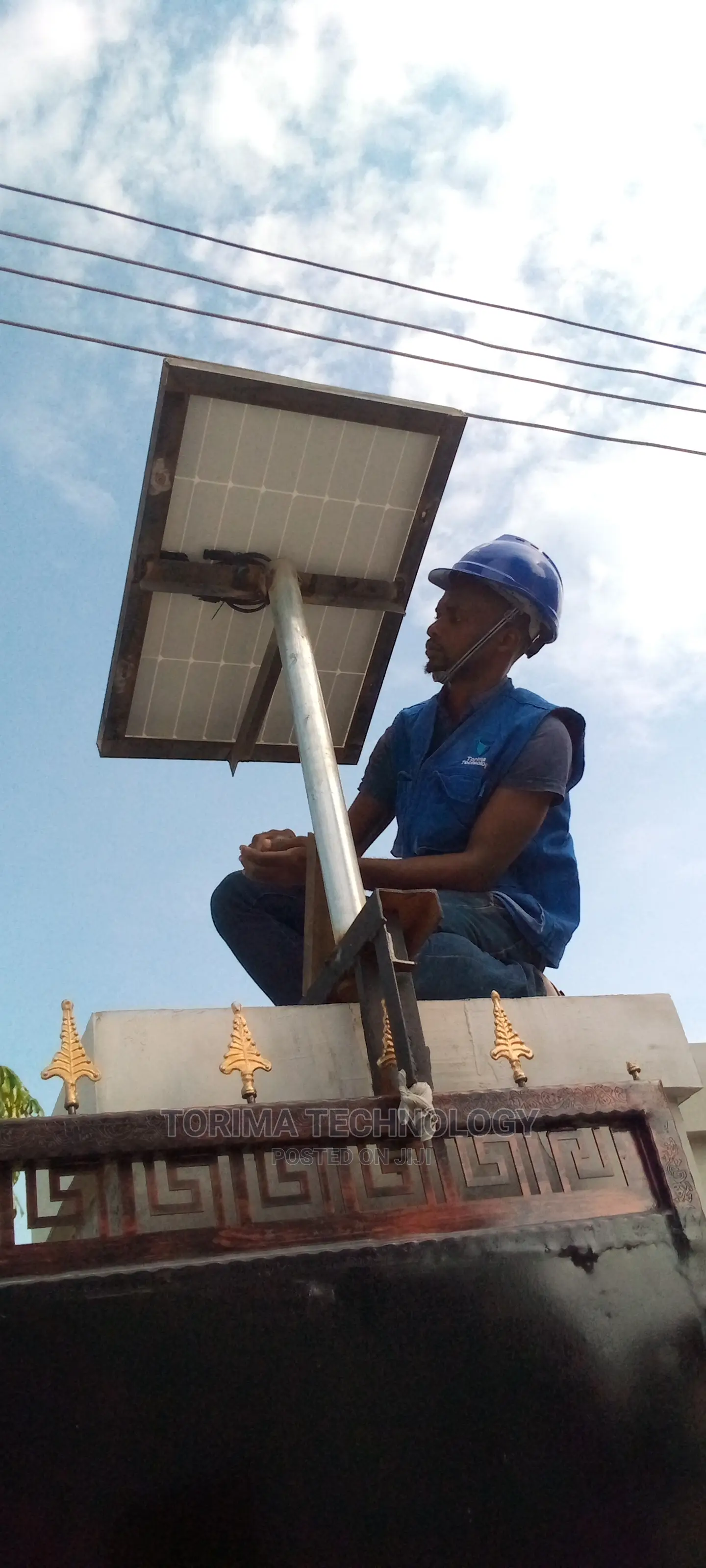 Topnotch Solar Powered Gate Opener