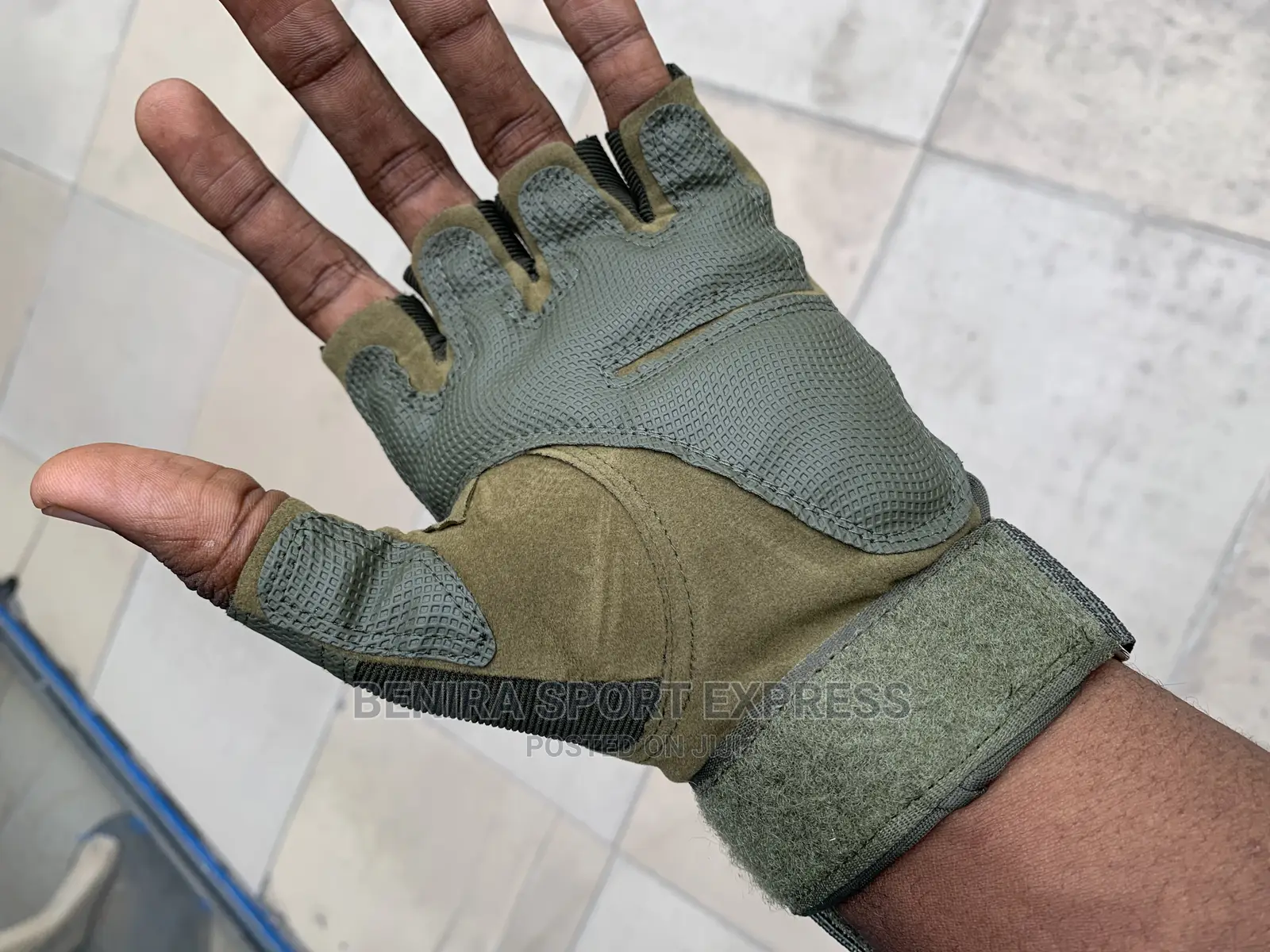 GYM GLOVES ( Knuckle Padded )