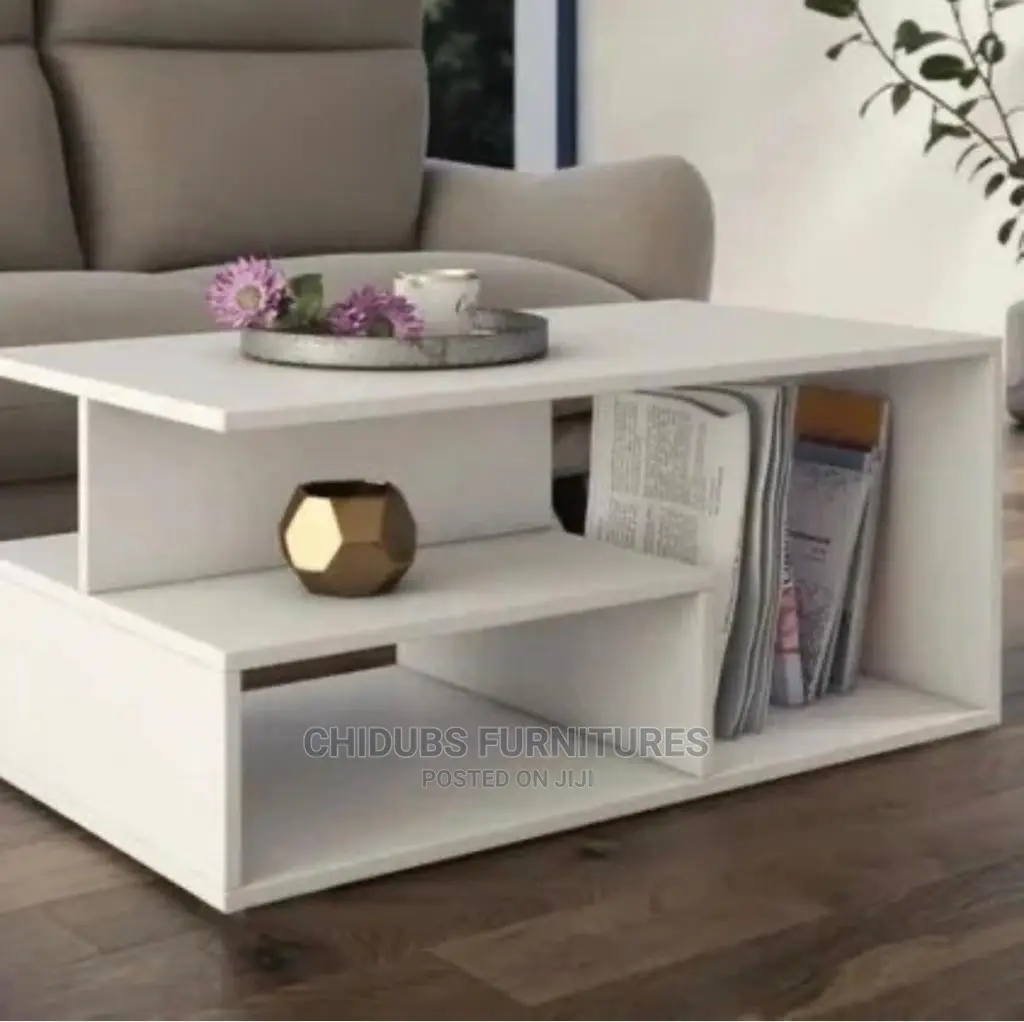 *672*Beautiful Center Table