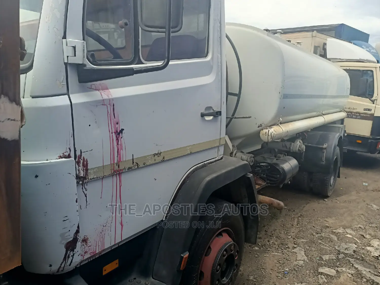 Mercedes Benz Diesel Tanker ( Litres)