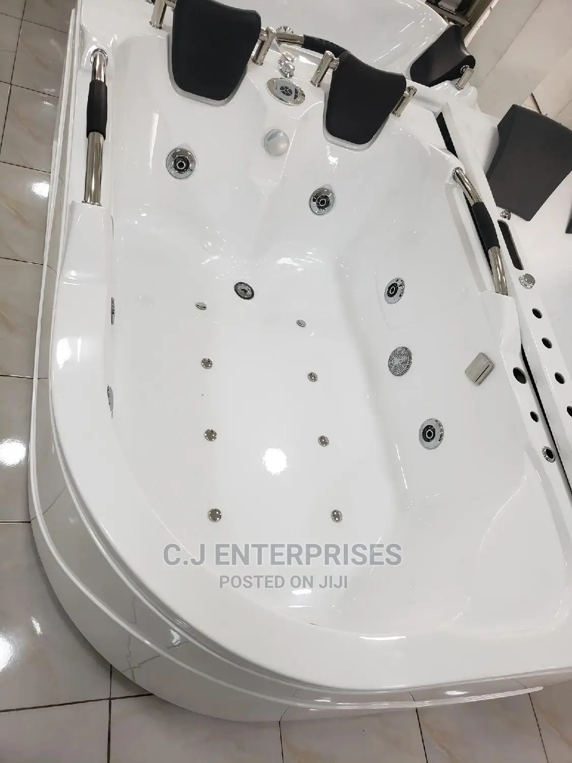 Double Jacuzzi (Pay on Delivery)