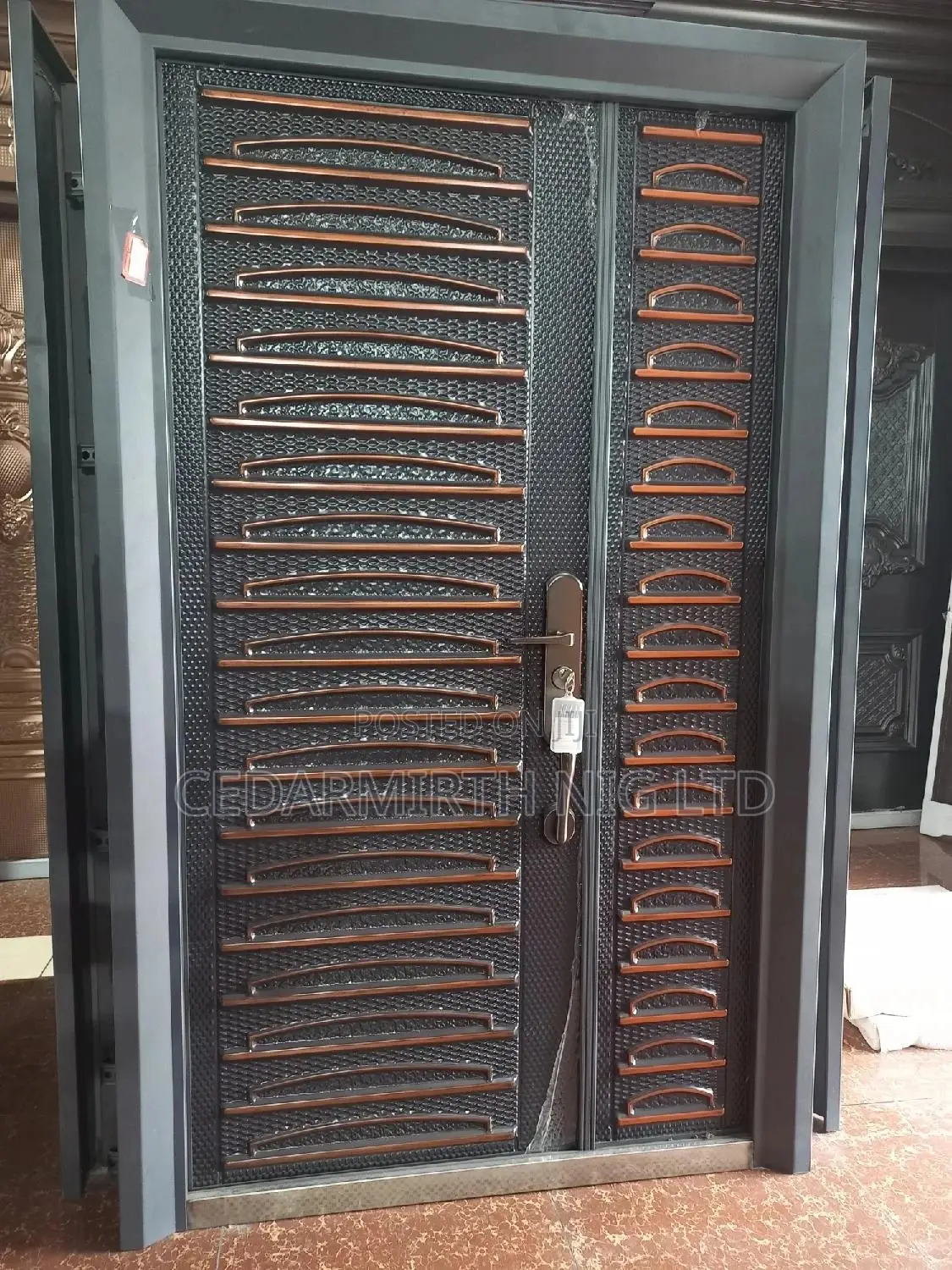 KG443 Cast Entrance Door