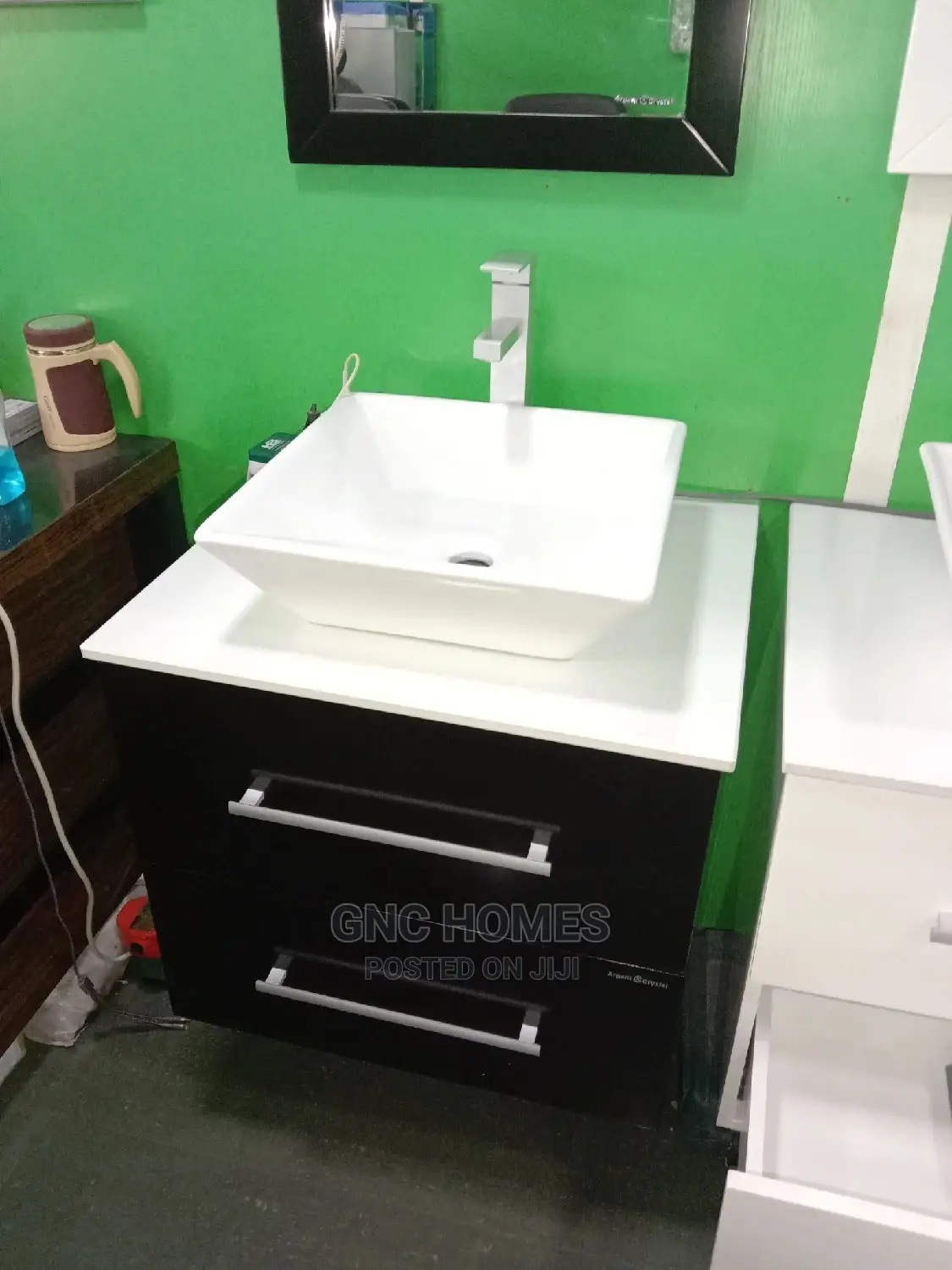 Standard Uk Carbinet Basin With Mirror