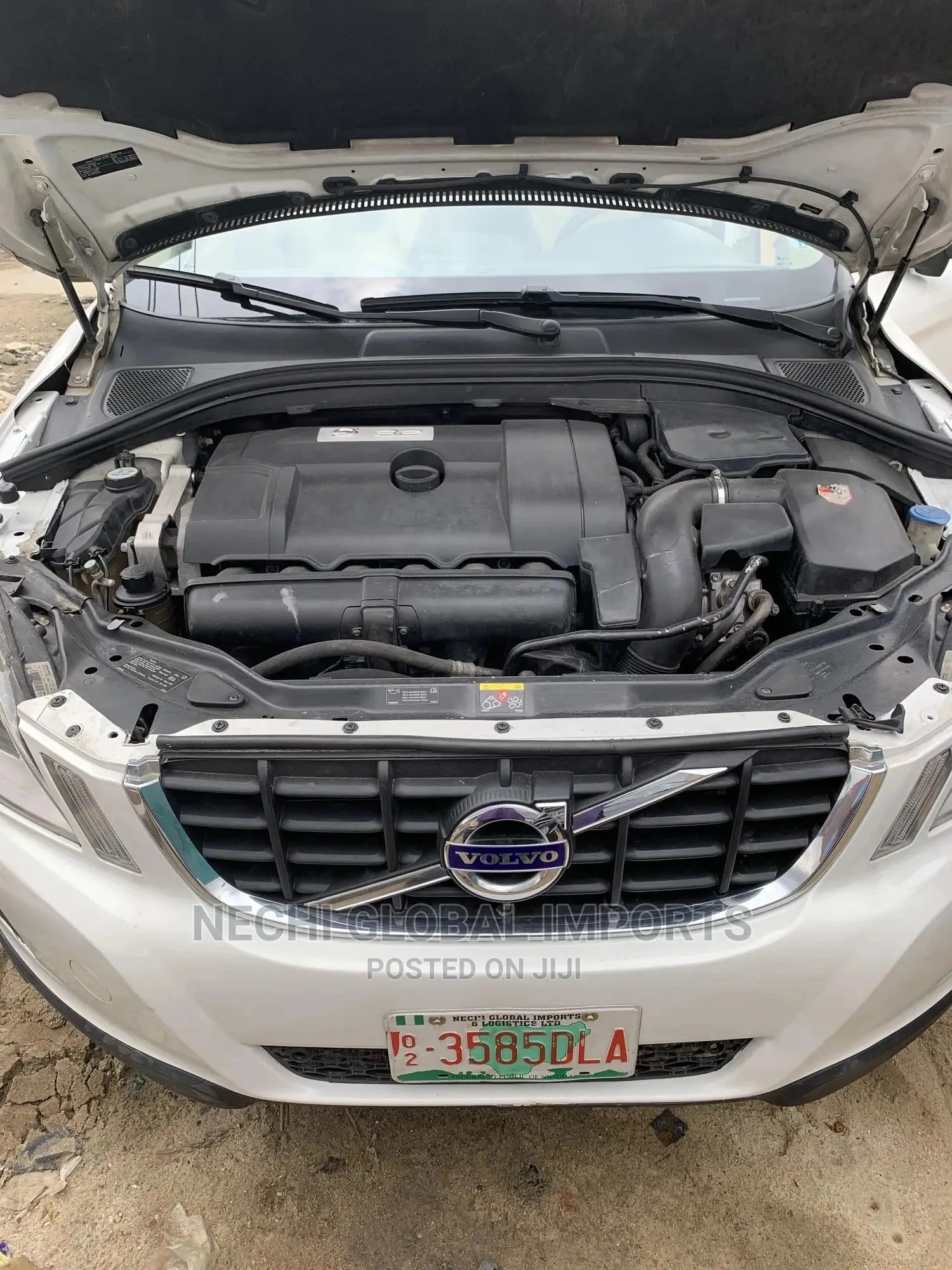 Volvo XC60 2011 White