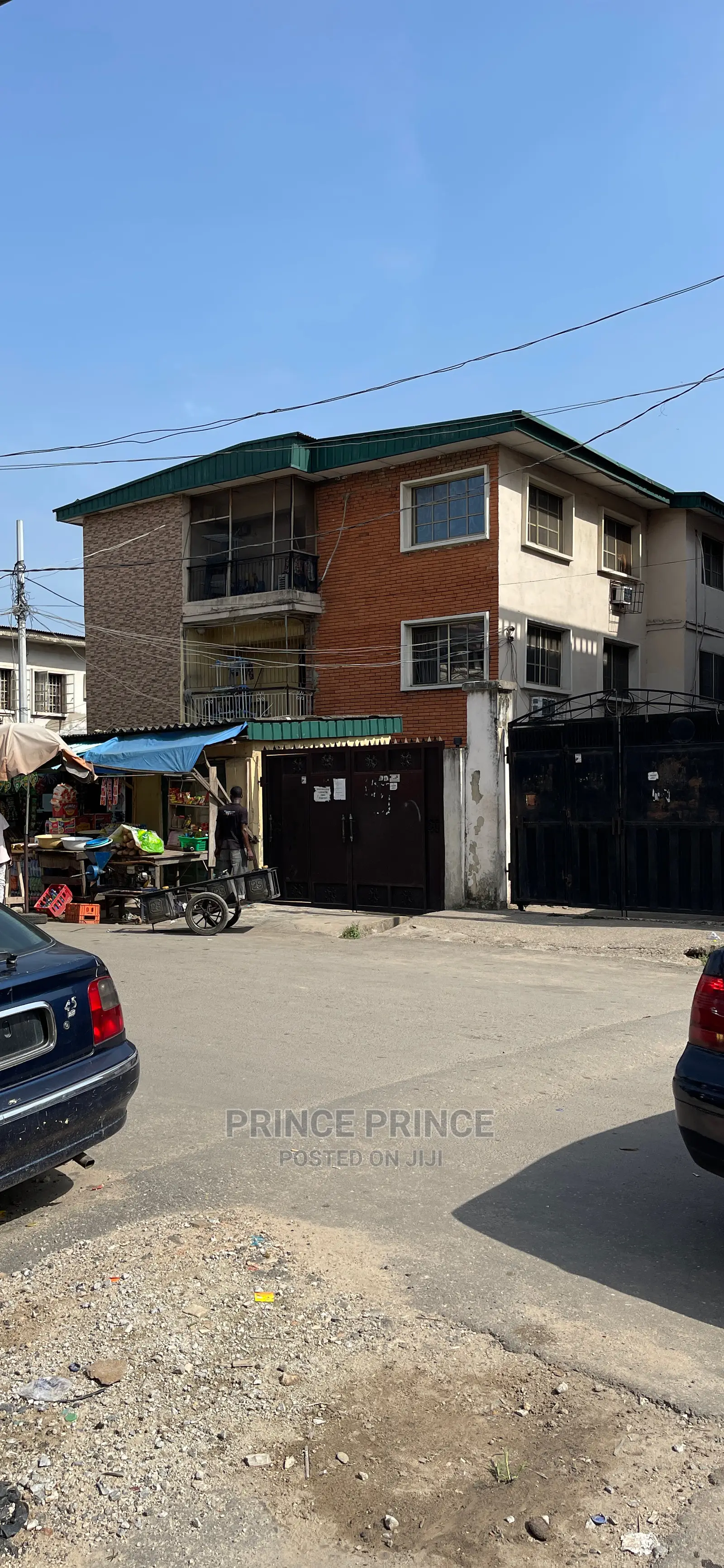 3bdrm Block of Flats in Surulere for sale