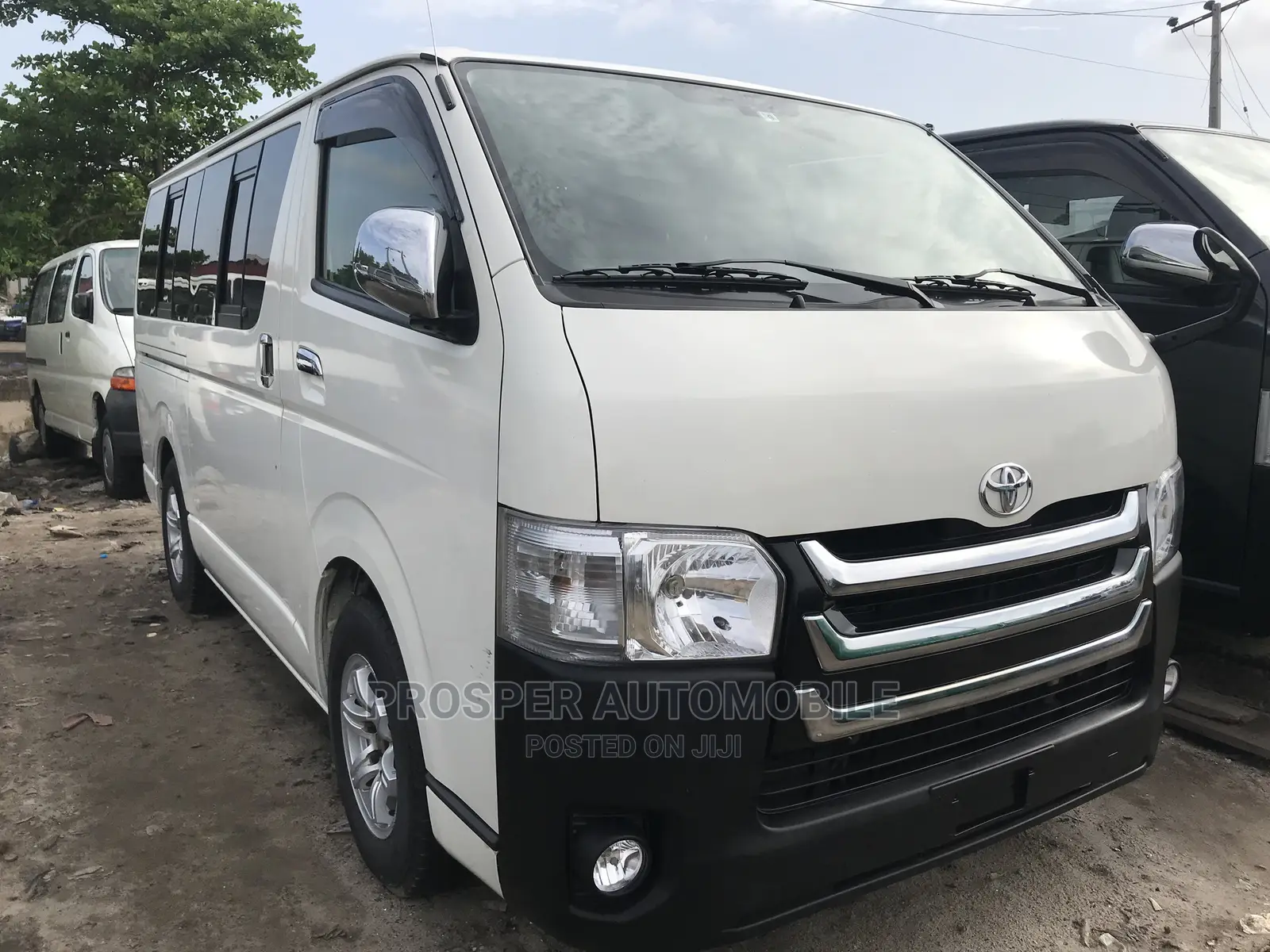 Toyota HiAce 2010