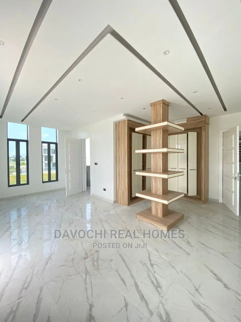 5bdrm Duplex in Osapa London for Sale