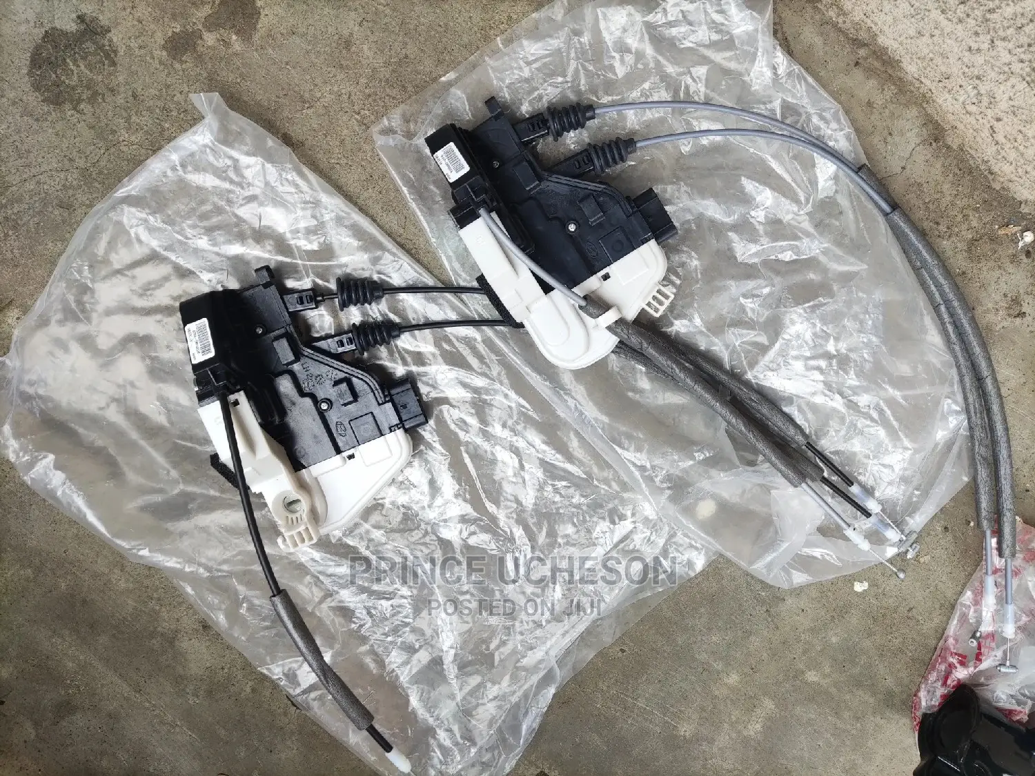 Hyundai Santafe 2013 Door Catcher