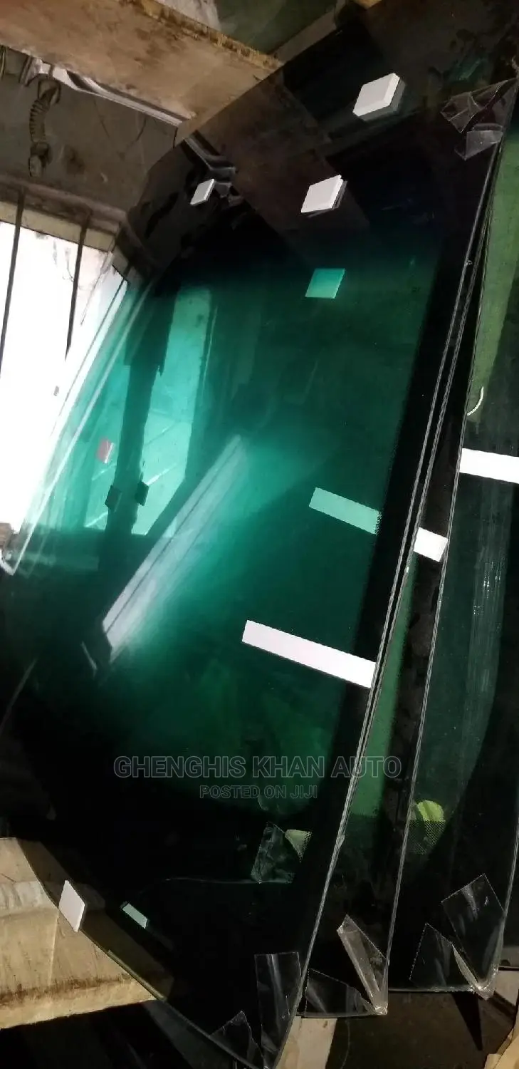 Front Wind Screen 2003-2006 Accord