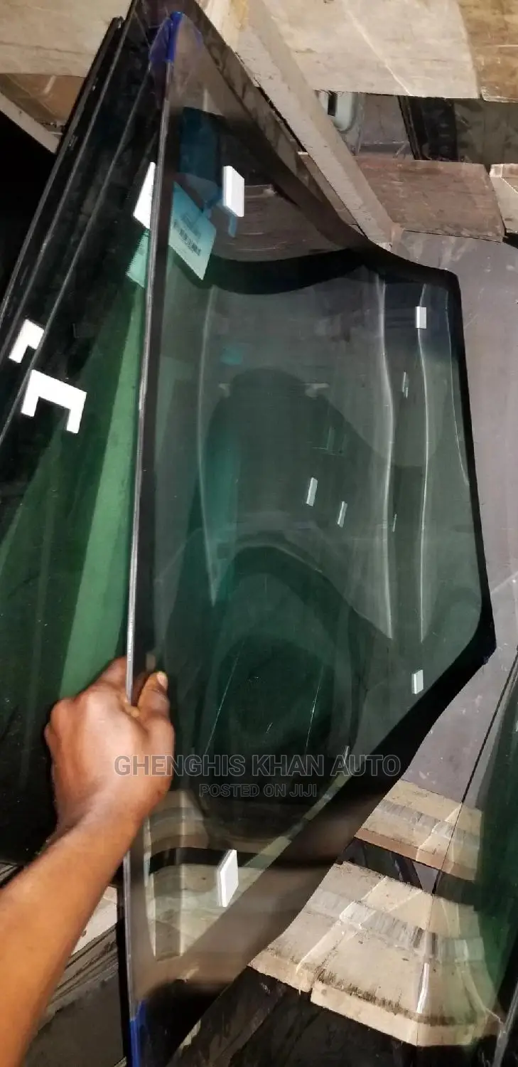 Front Wind Screen 2003-2006 Accord