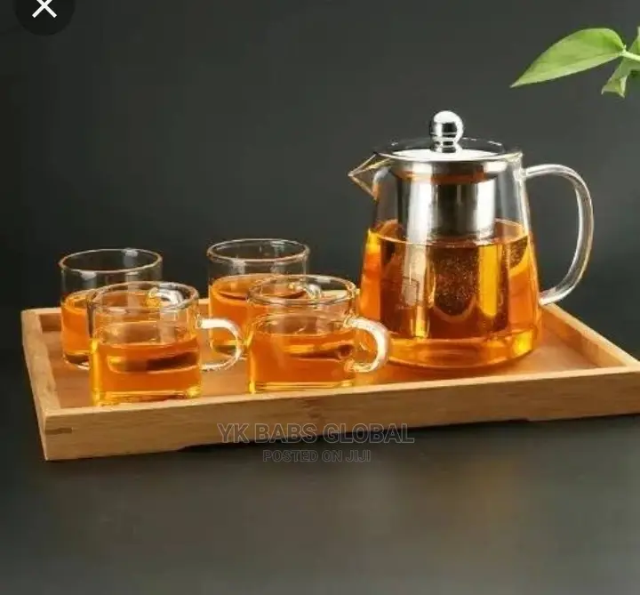 Glass Teapot With 4 Tes Cups