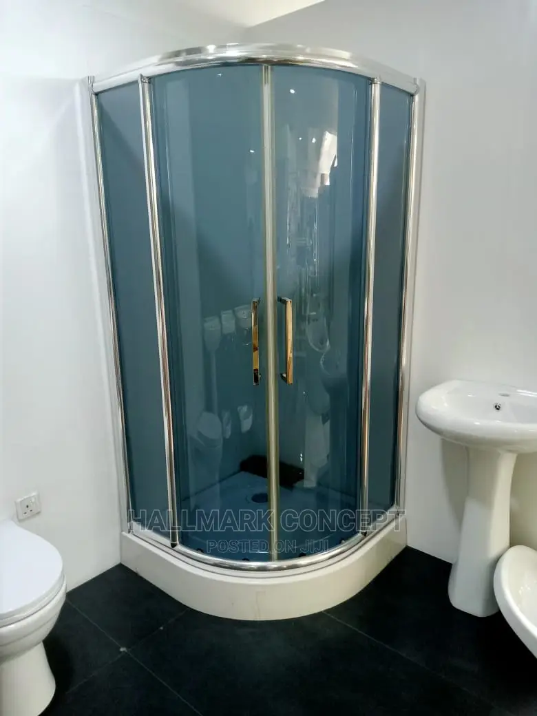 90x90 Shower Cubicle.