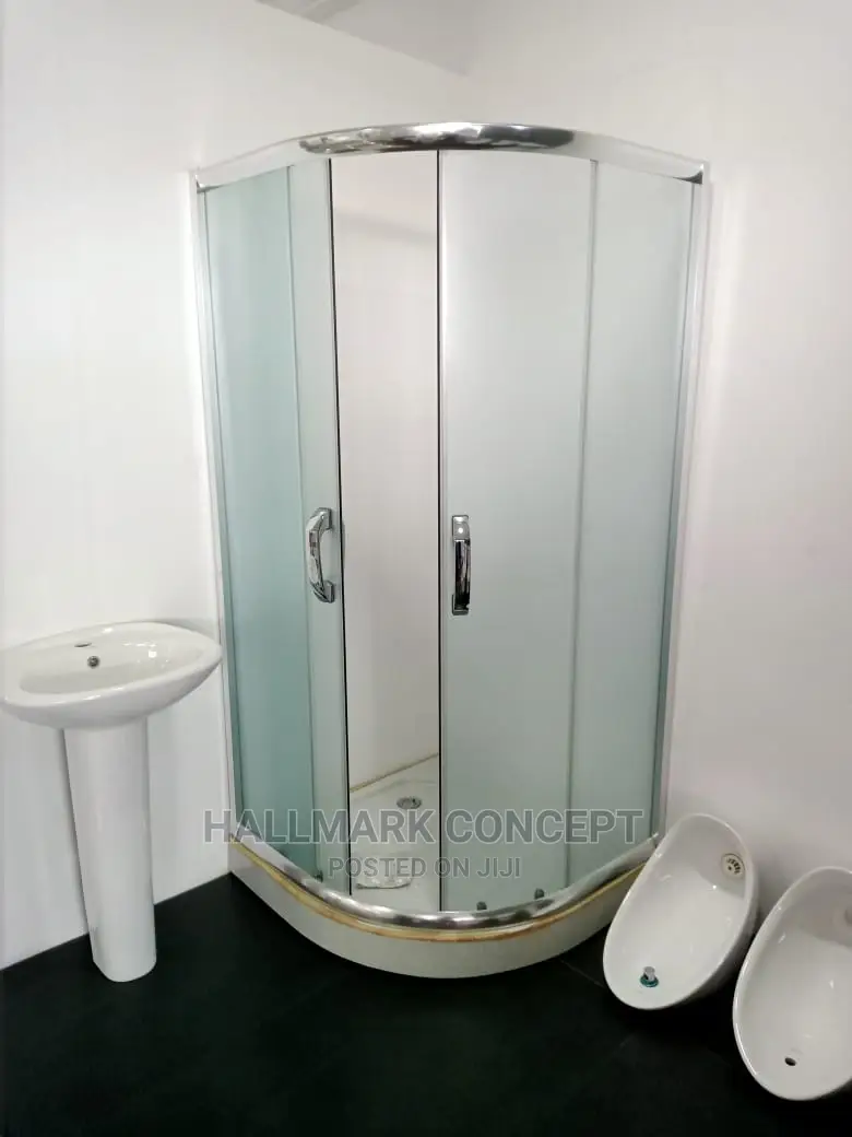 90x90 Shower Cubicle.