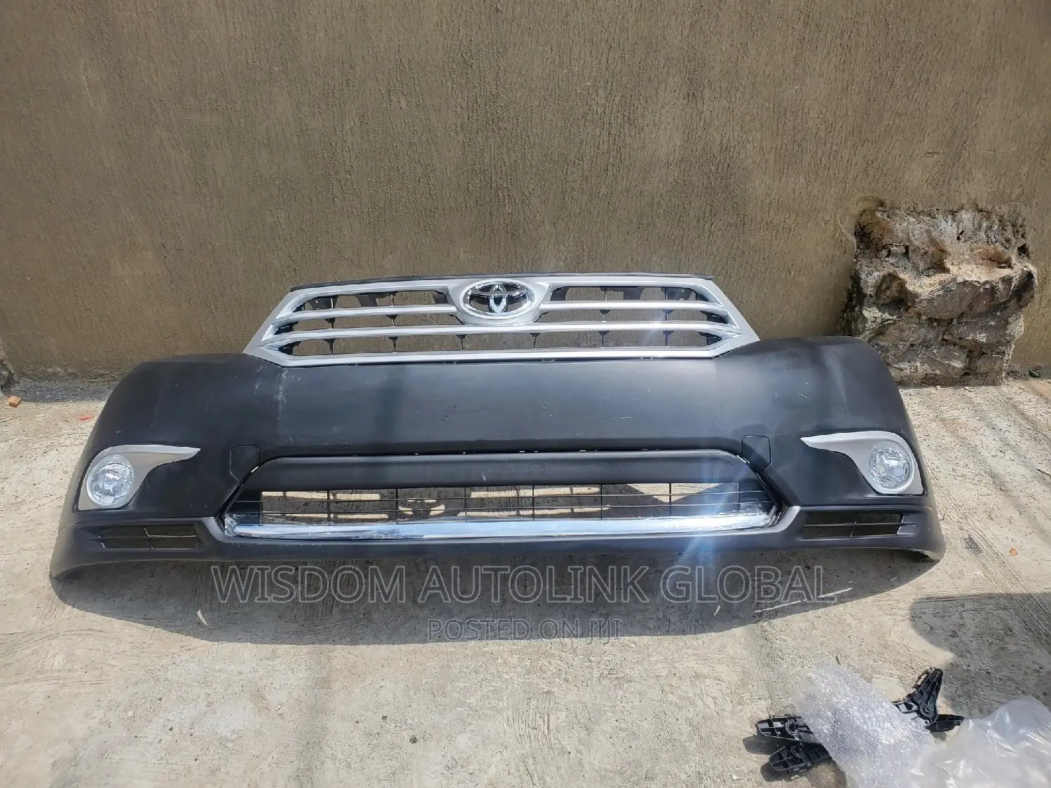 Complete Front Bumper Toyota Highlander 2011-2013 New One