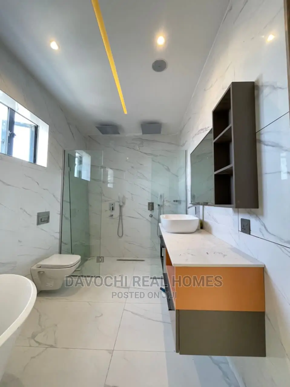 4bdrm Duplex in Osapa London for Sale